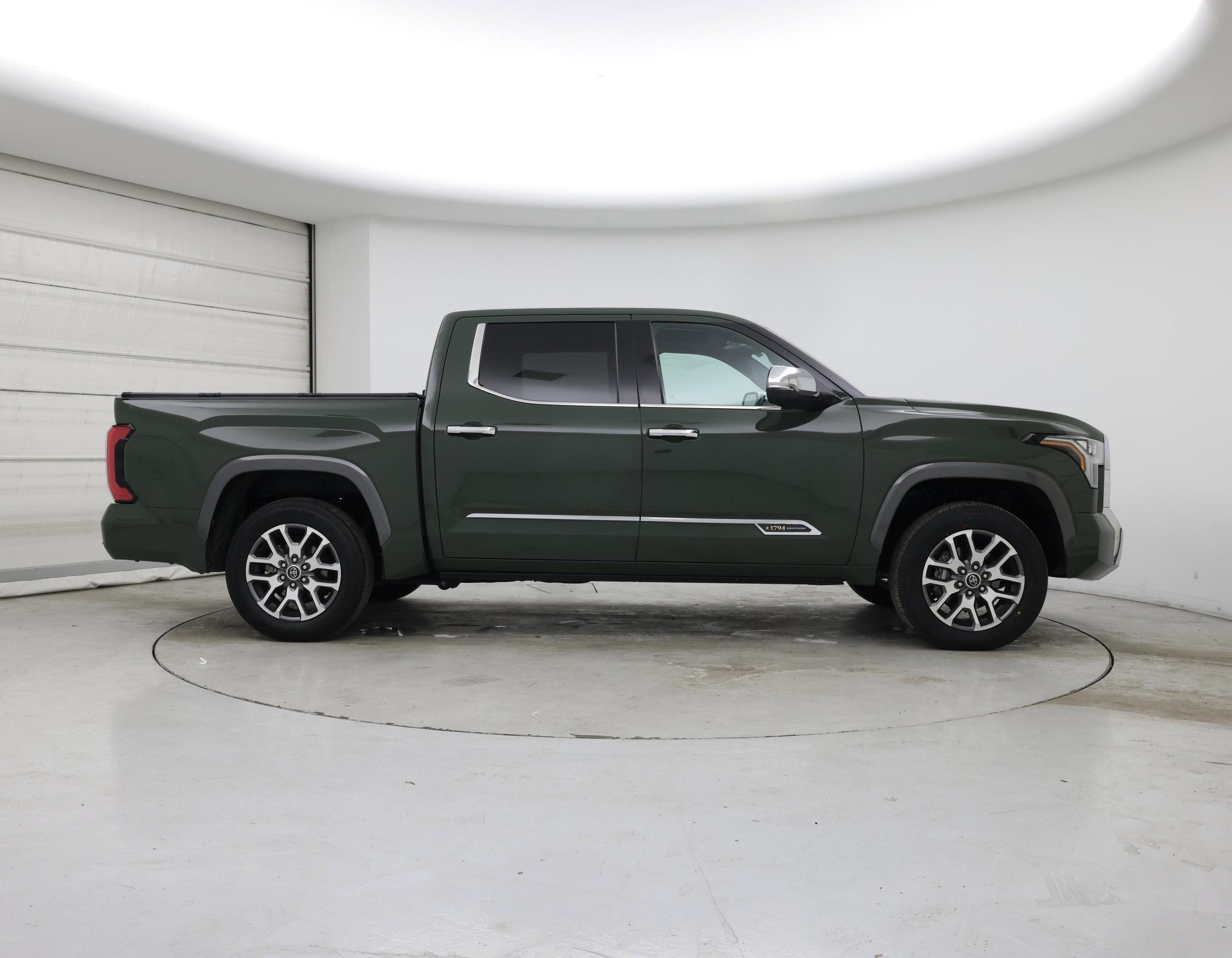 Thumbnail: 2022 Toyota Tundra - 7