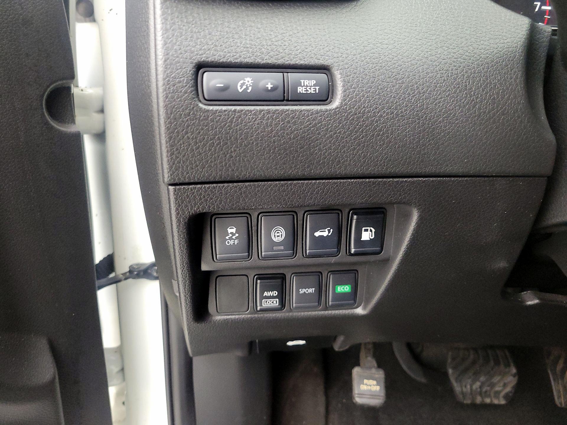 Thumbnail: 2020 Nissan Rogue - 13