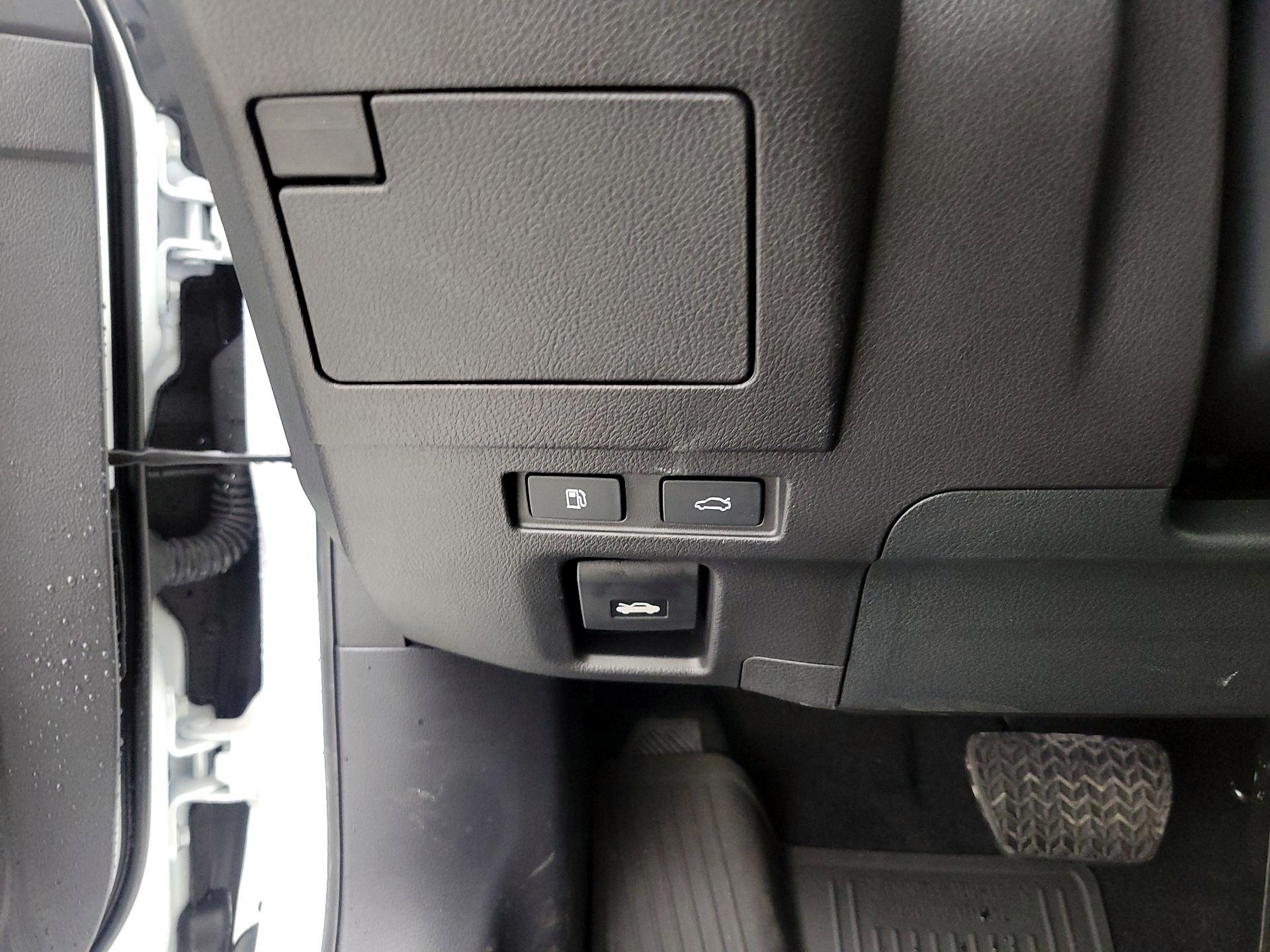 Thumbnail: 2024 Lexus ES - 13