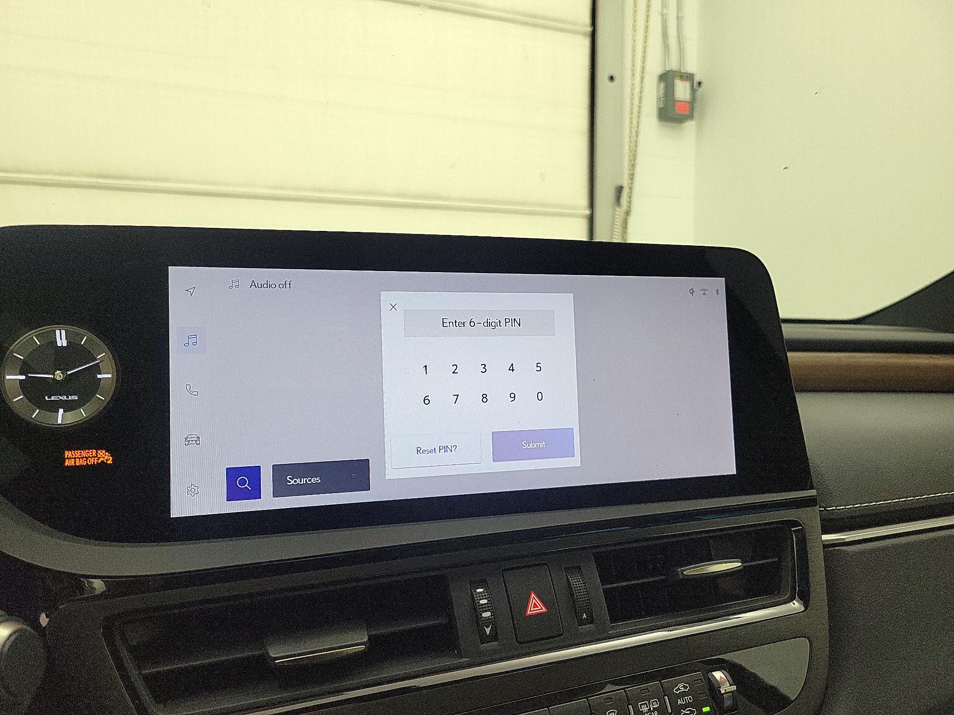 Thumbnail: 2024 Lexus ES - 15