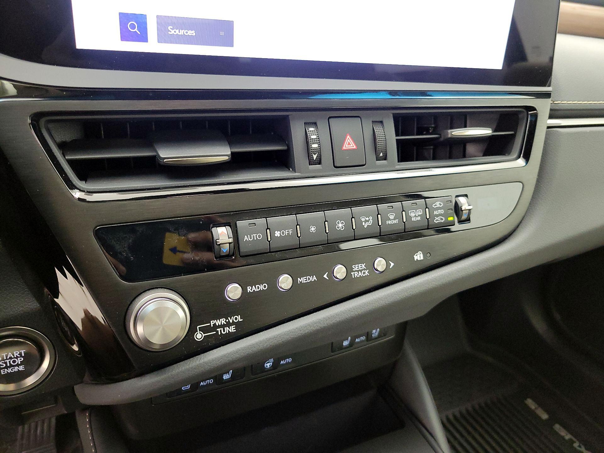 Thumbnail: 2024 Lexus ES - 16