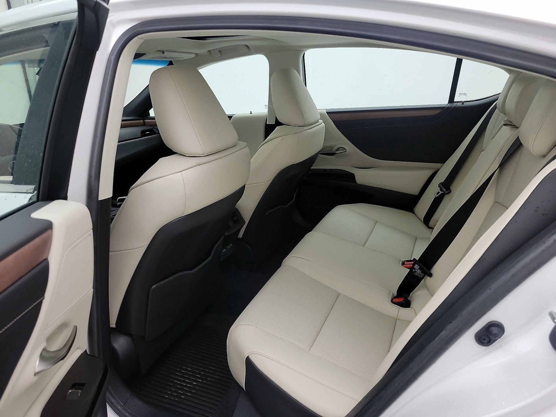 Thumbnail: 2024 Lexus ES - 19