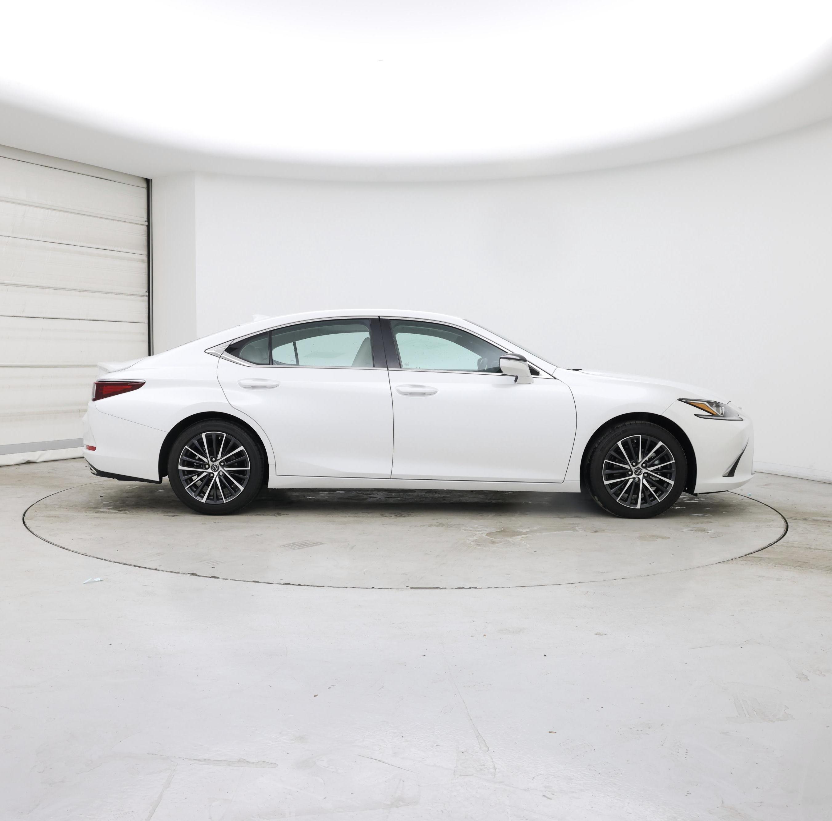 Thumbnail: 2024 Lexus ES - 7