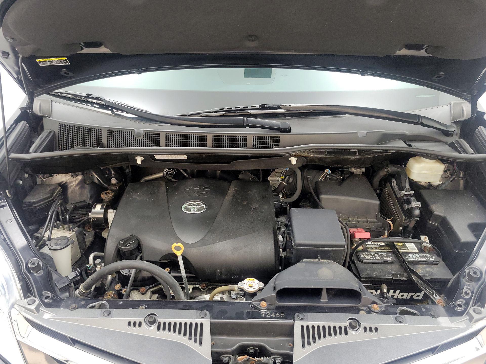 Thumbnail: 2020 Toyota Sienna - 20