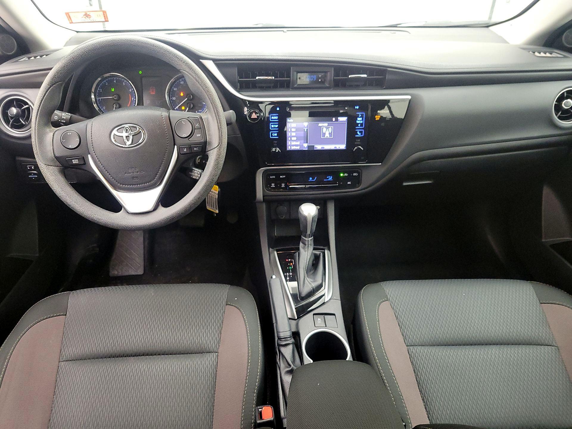 Thumbnail: 2017 Toyota Corolla - 9