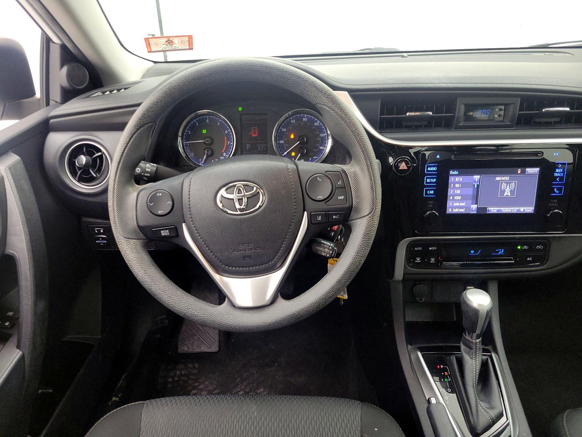 Thumbnail: 2017 Toyota Corolla - 10