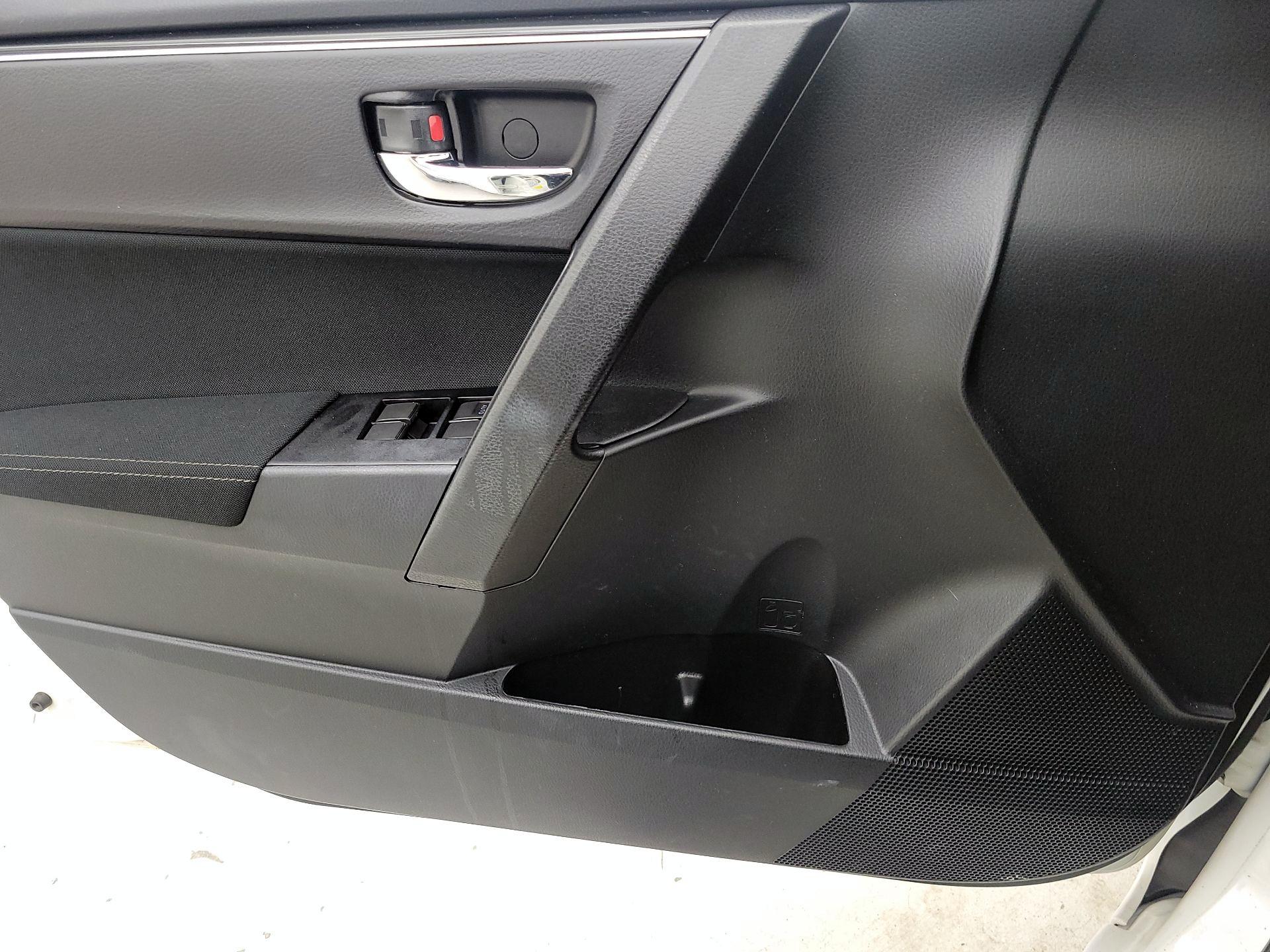 Thumbnail: 2017 Toyota Corolla - 12