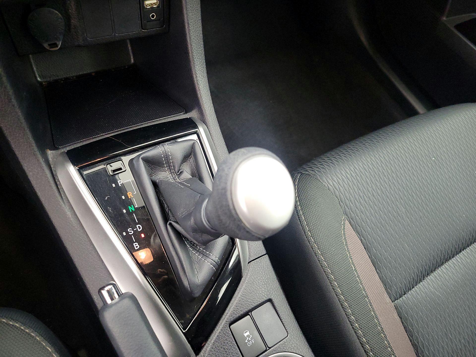 Thumbnail: 2017 Toyota Corolla - 17