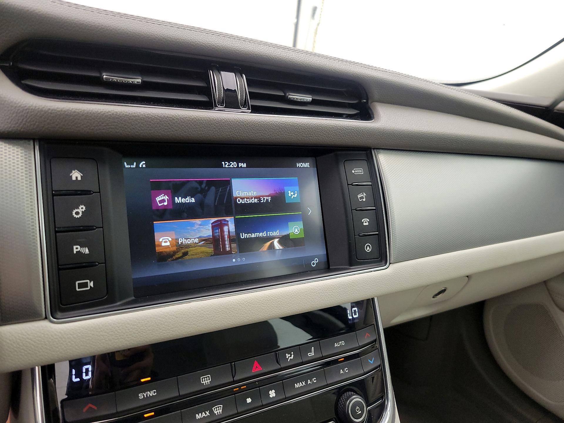 Thumbnail: 2016 Jaguar XF - 15