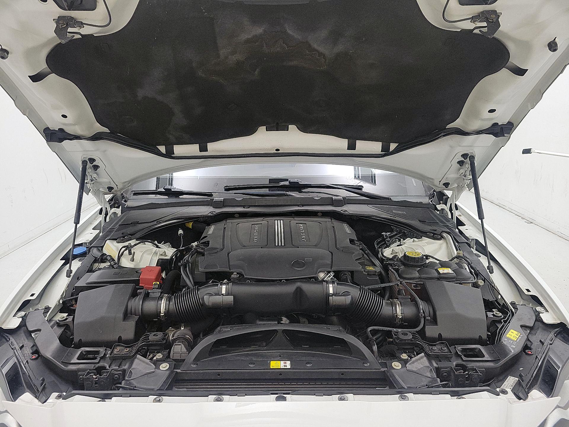 Thumbnail: 2016 Jaguar XF - 20