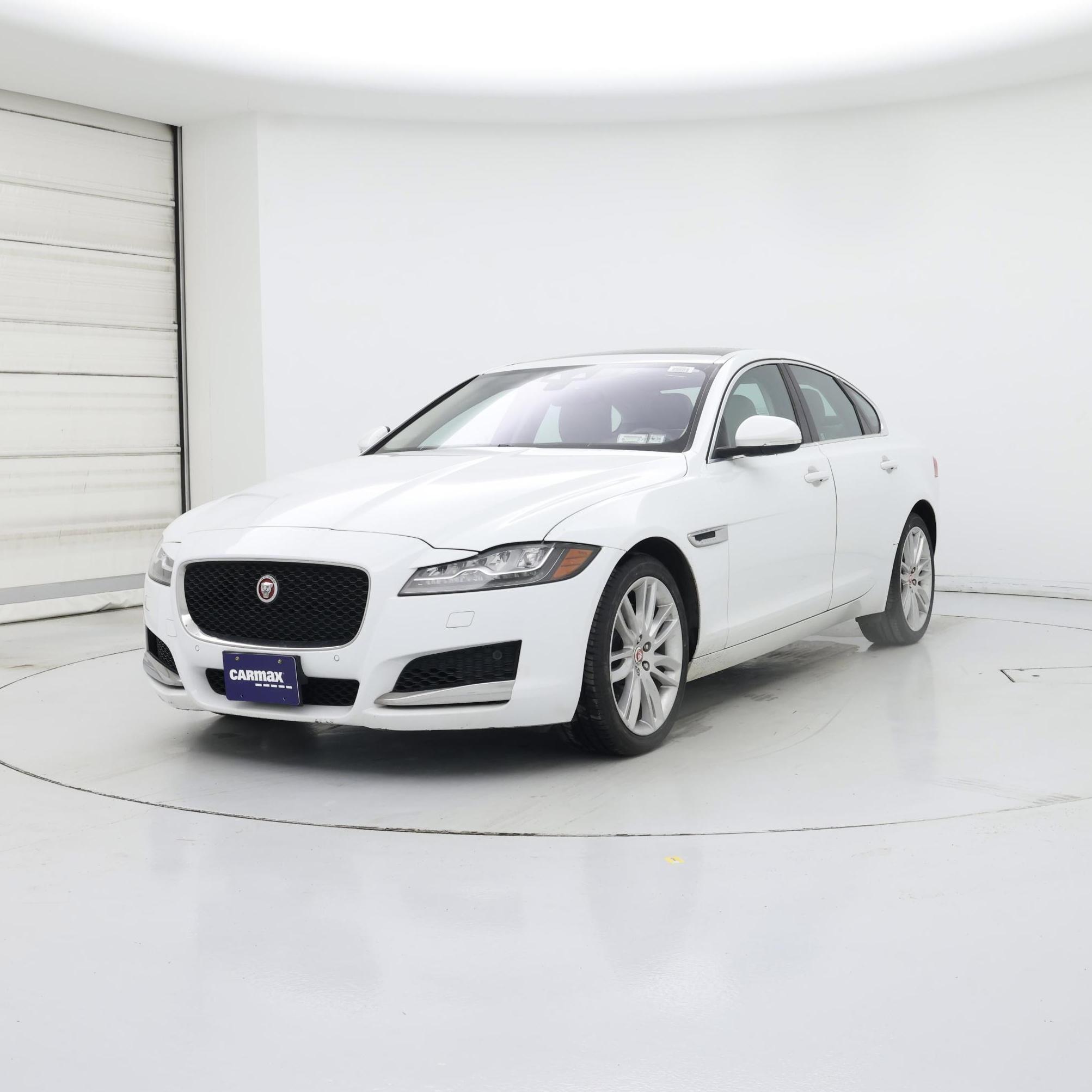 Thumbnail: 2016 Jaguar XF - 4