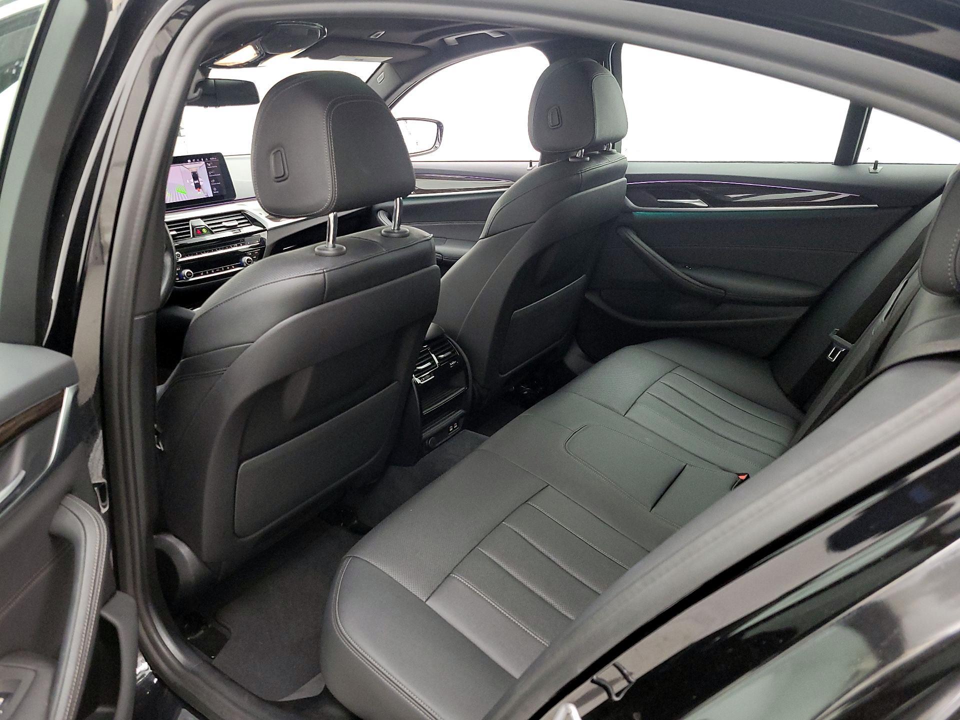 Thumbnail: 2021 BMW 5 Series - 20