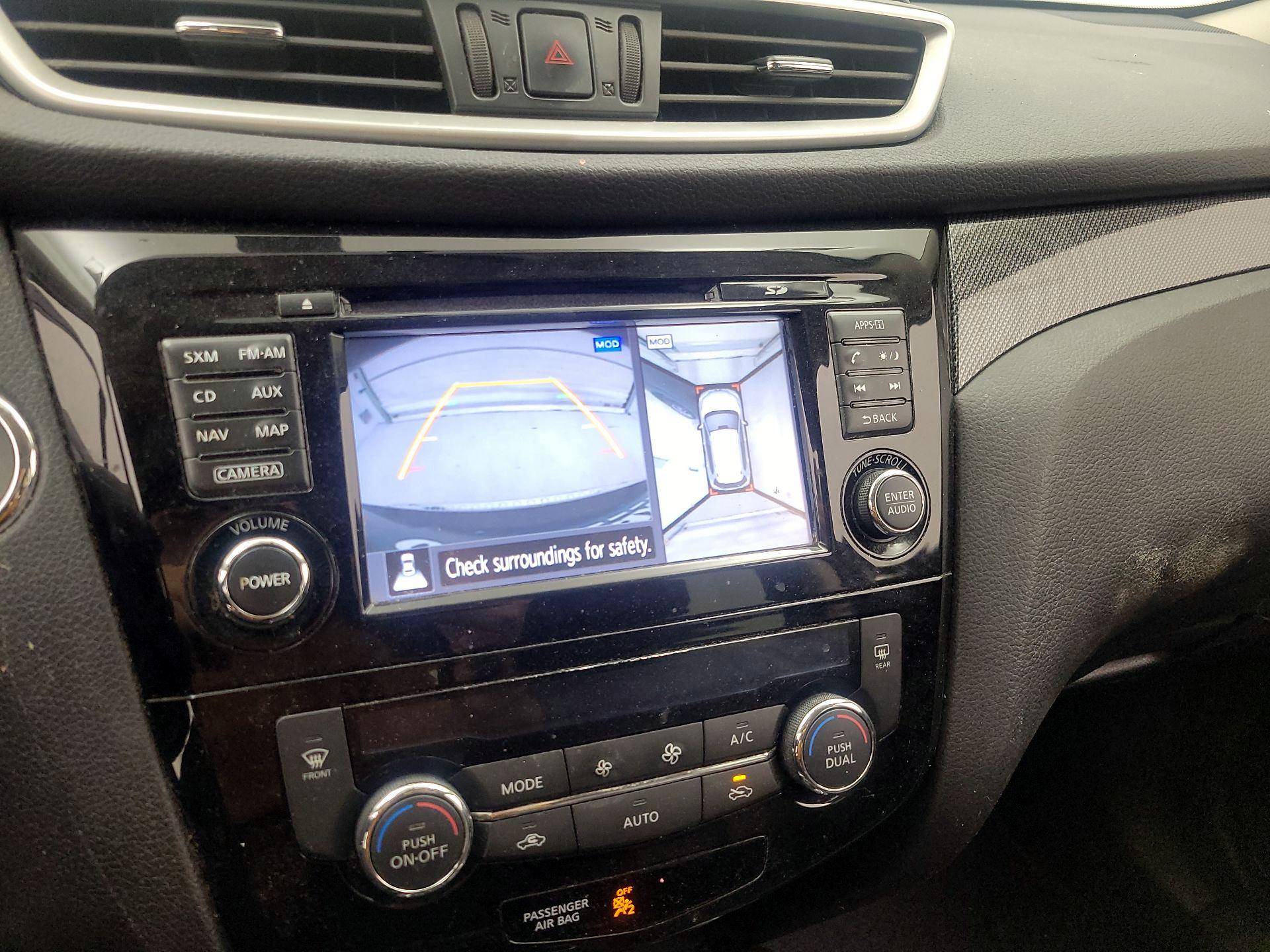 Thumbnail: 2015 Nissan Rogue - 14