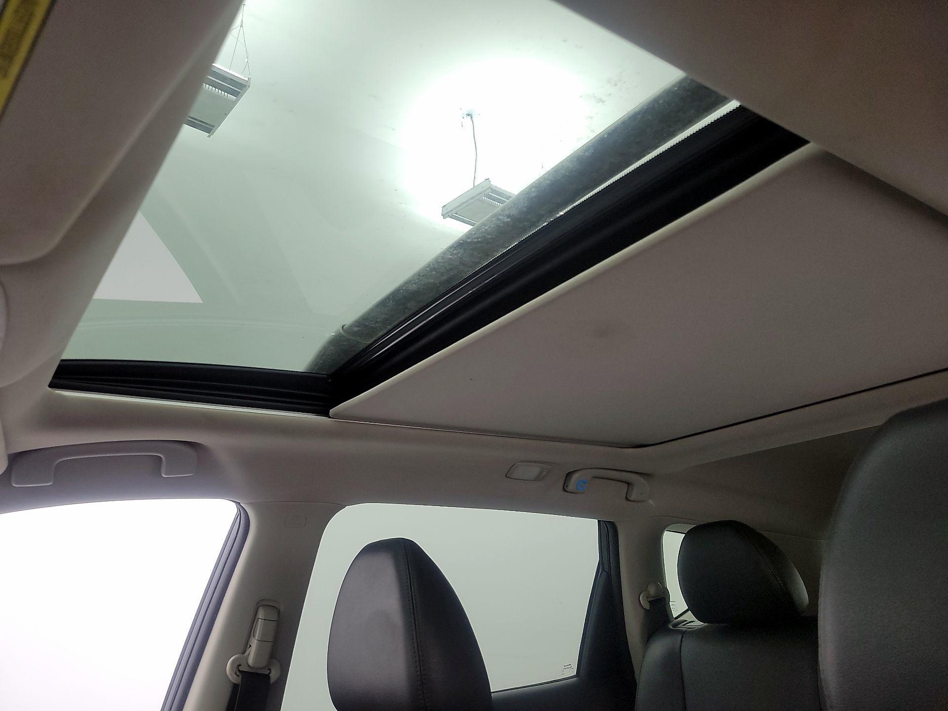 Thumbnail: 2015 Nissan Rogue - 19