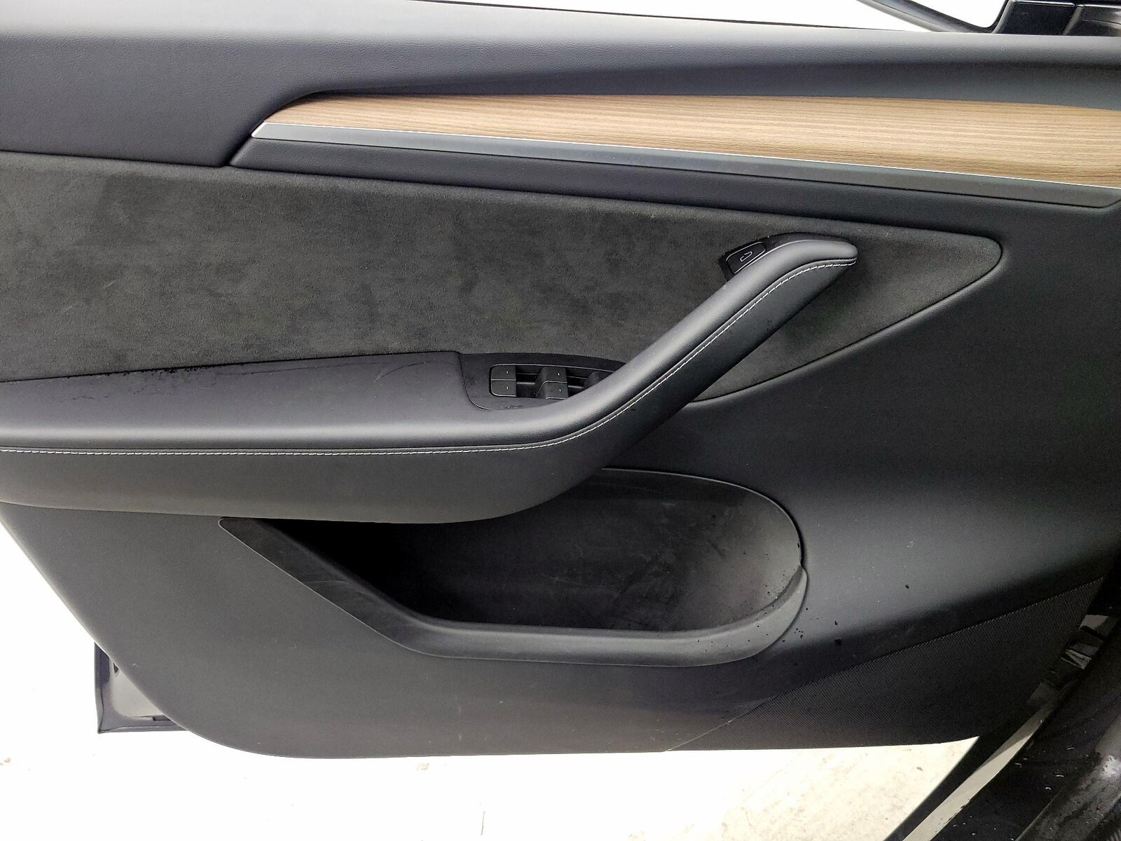 2024 Tesla Model Y Long Range - Photo 13