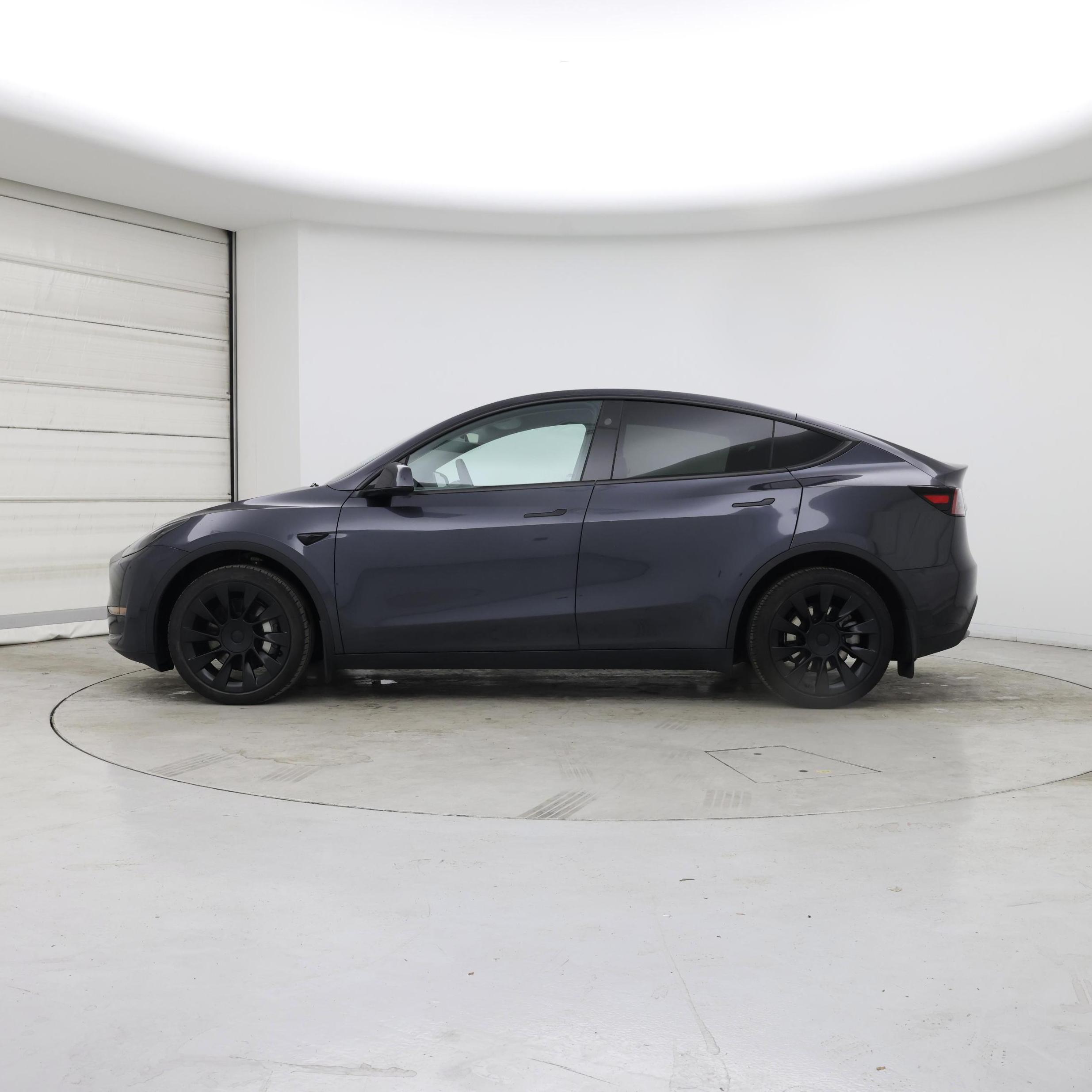 Thumbnail: 2024 Tesla Model Y - 3