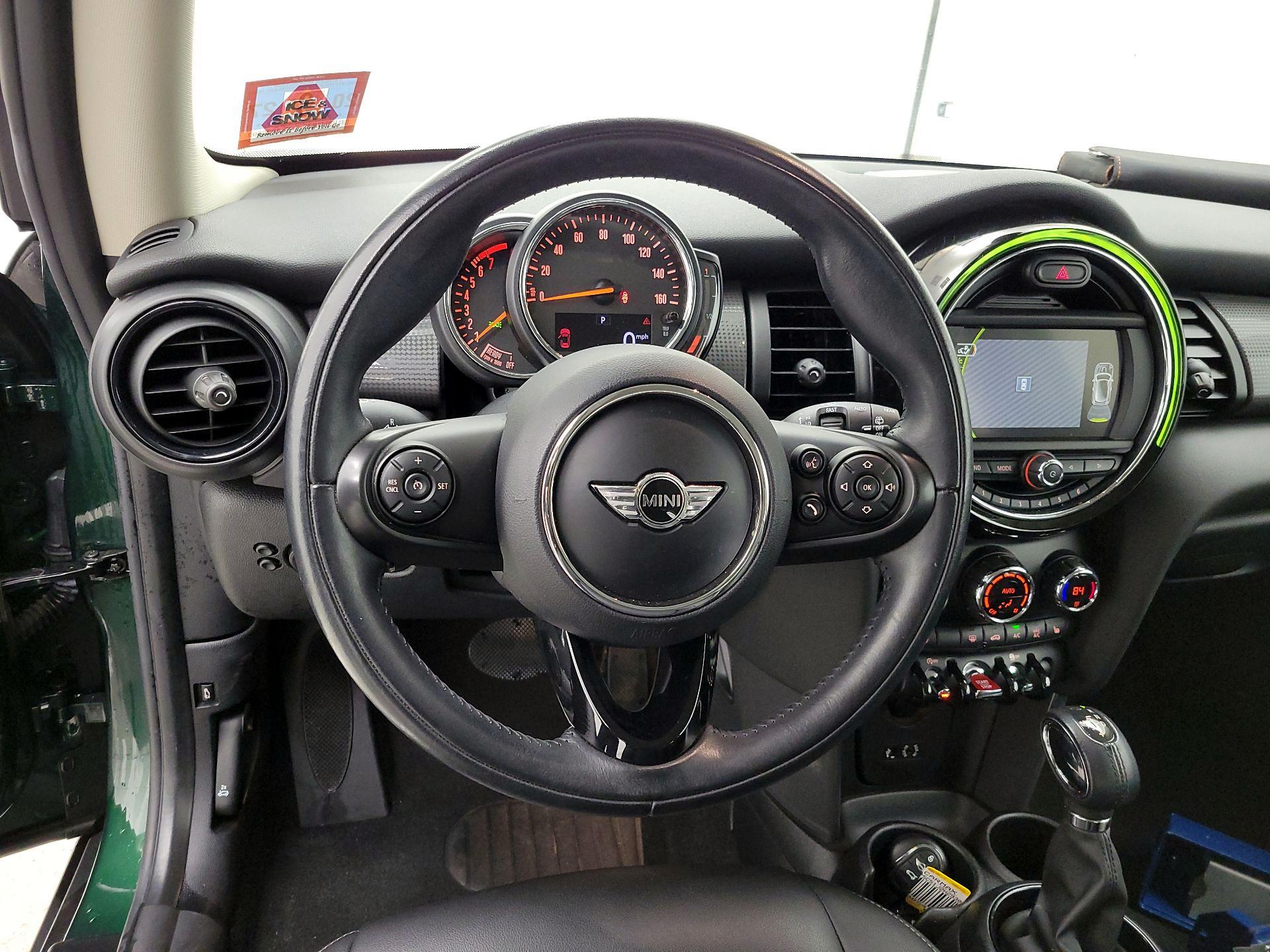 Thumbnail: 2018 MINI Cooper Hardtop - 10