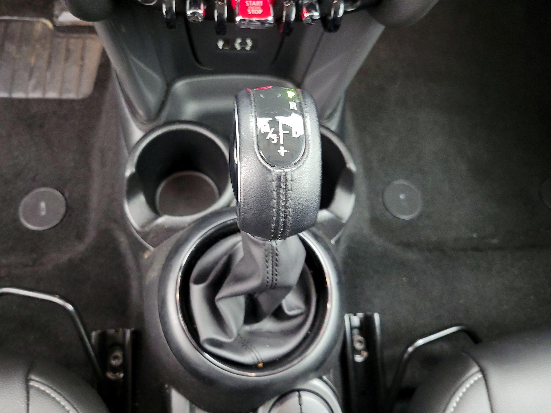 Thumbnail: 2018 MINI Cooper Hardtop - 17