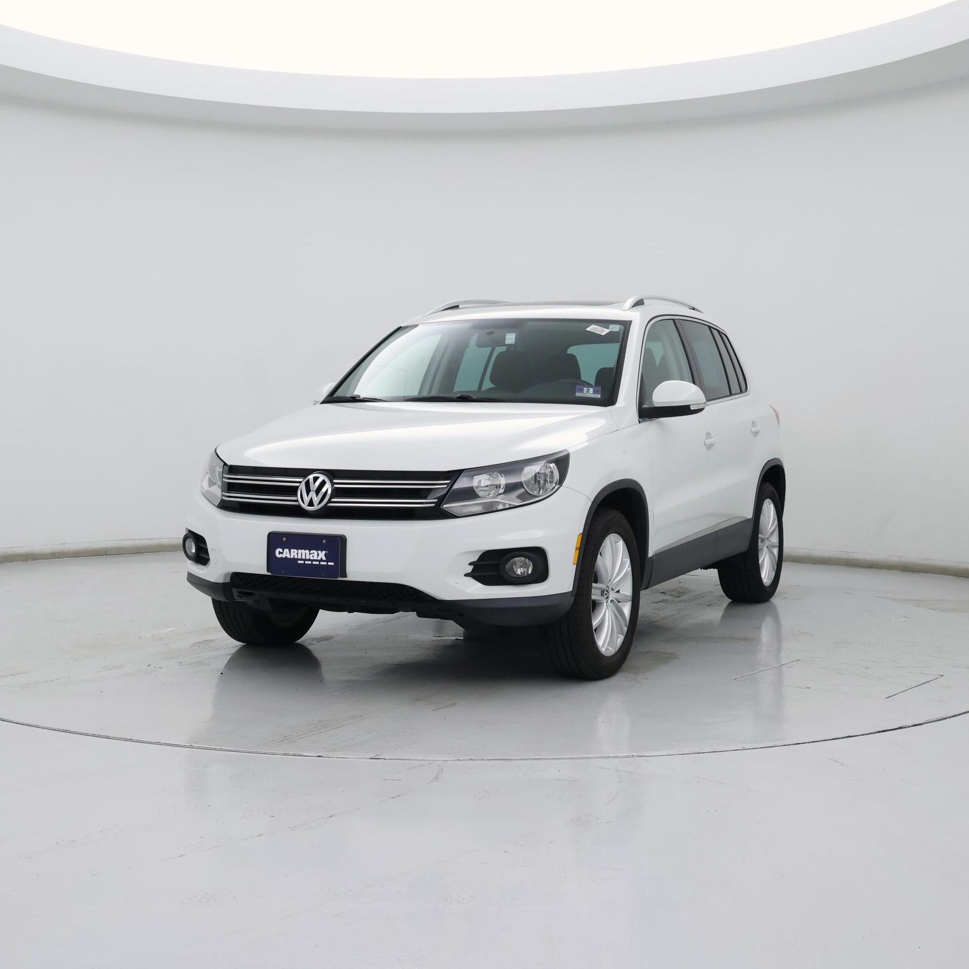 Thumbnail: 2015 Volkswagen Tiguan - 4