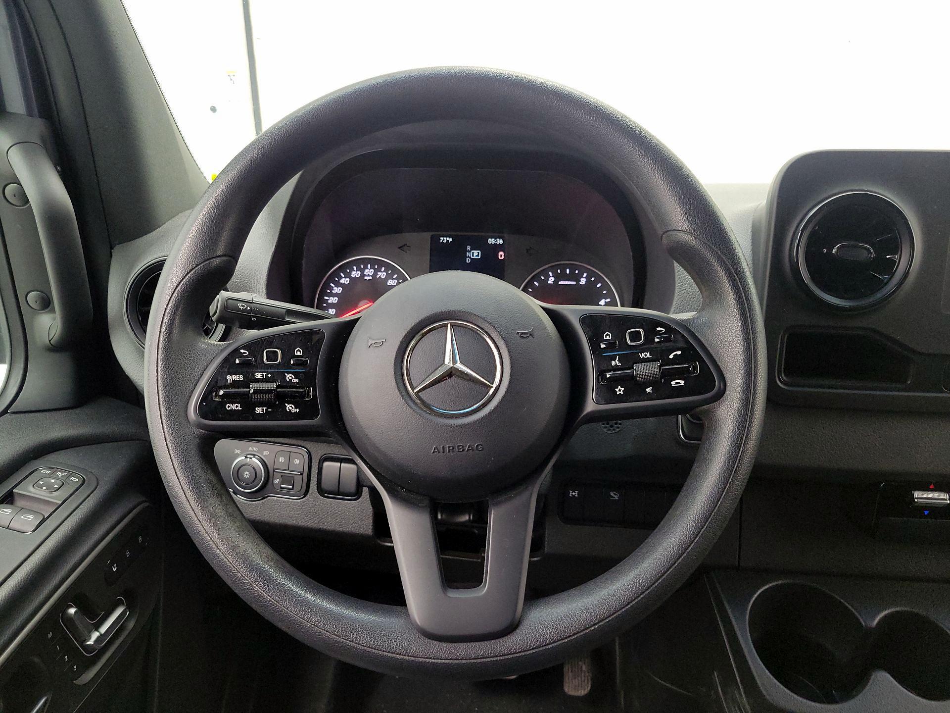 Thumbnail: 2021 Mercedes-Benz Sprinter - 10