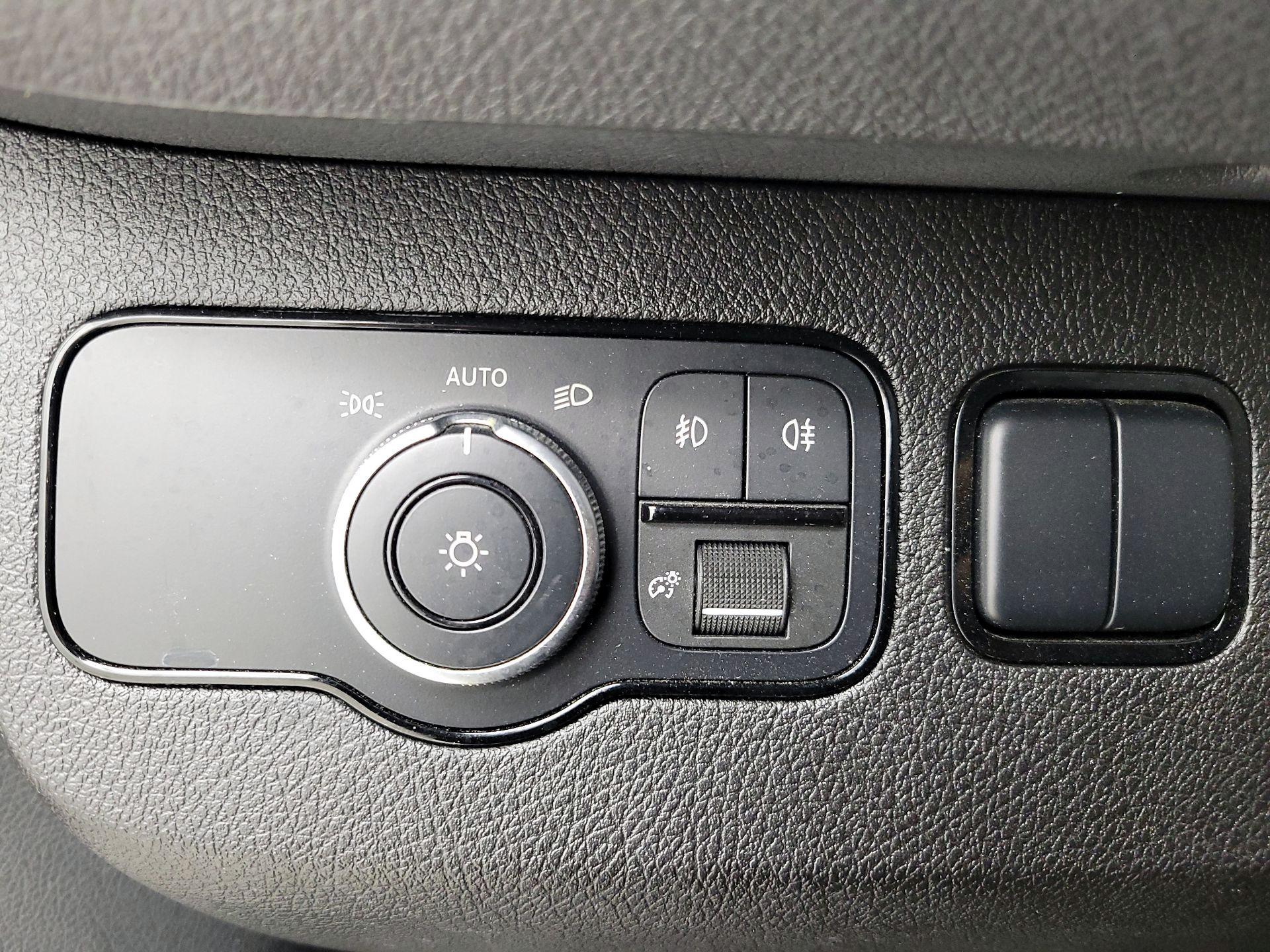 Thumbnail: 2021 Mercedes-Benz Sprinter - 13