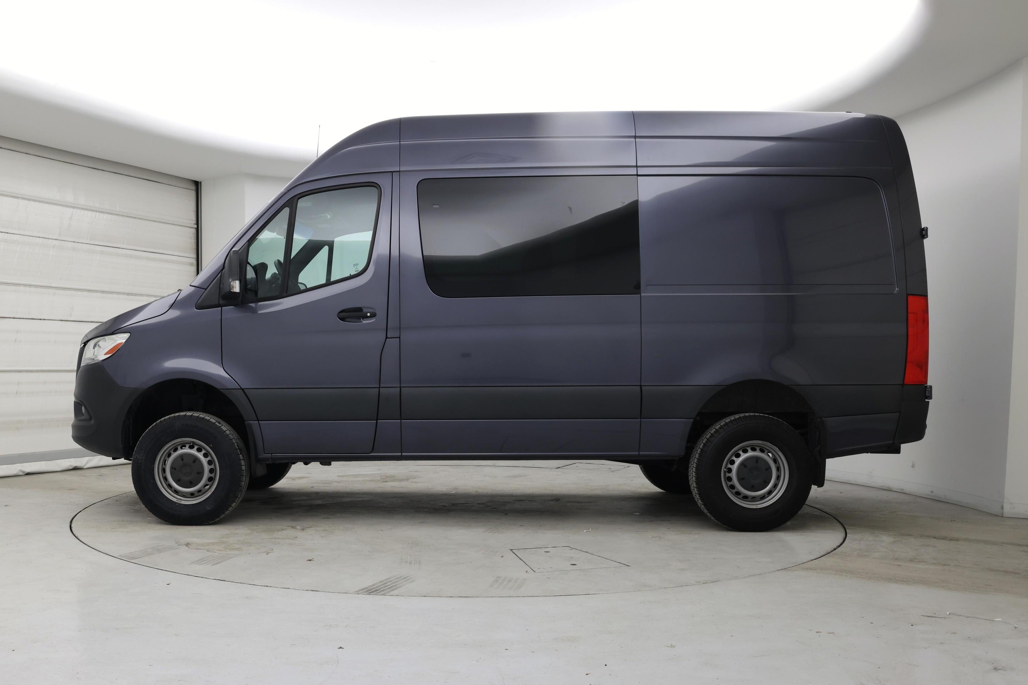 Thumbnail: 2021 Mercedes-Benz Sprinter - 3