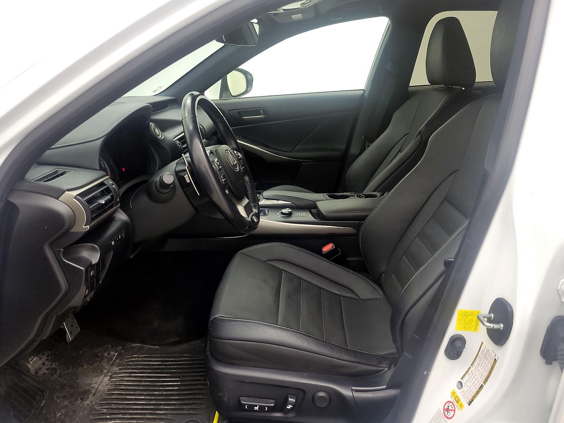 Thumbnail: 2017 Lexus IS - 11