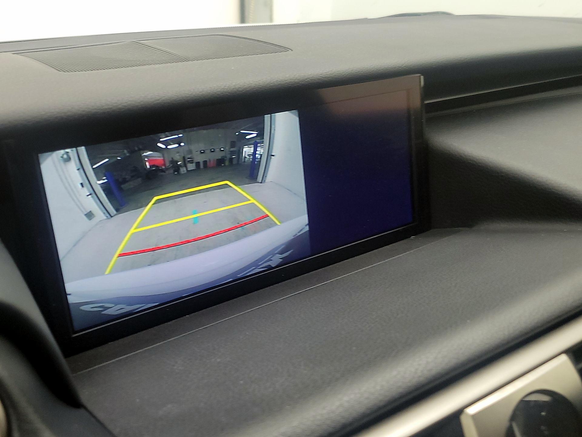 Thumbnail: 2017 Lexus IS - 15