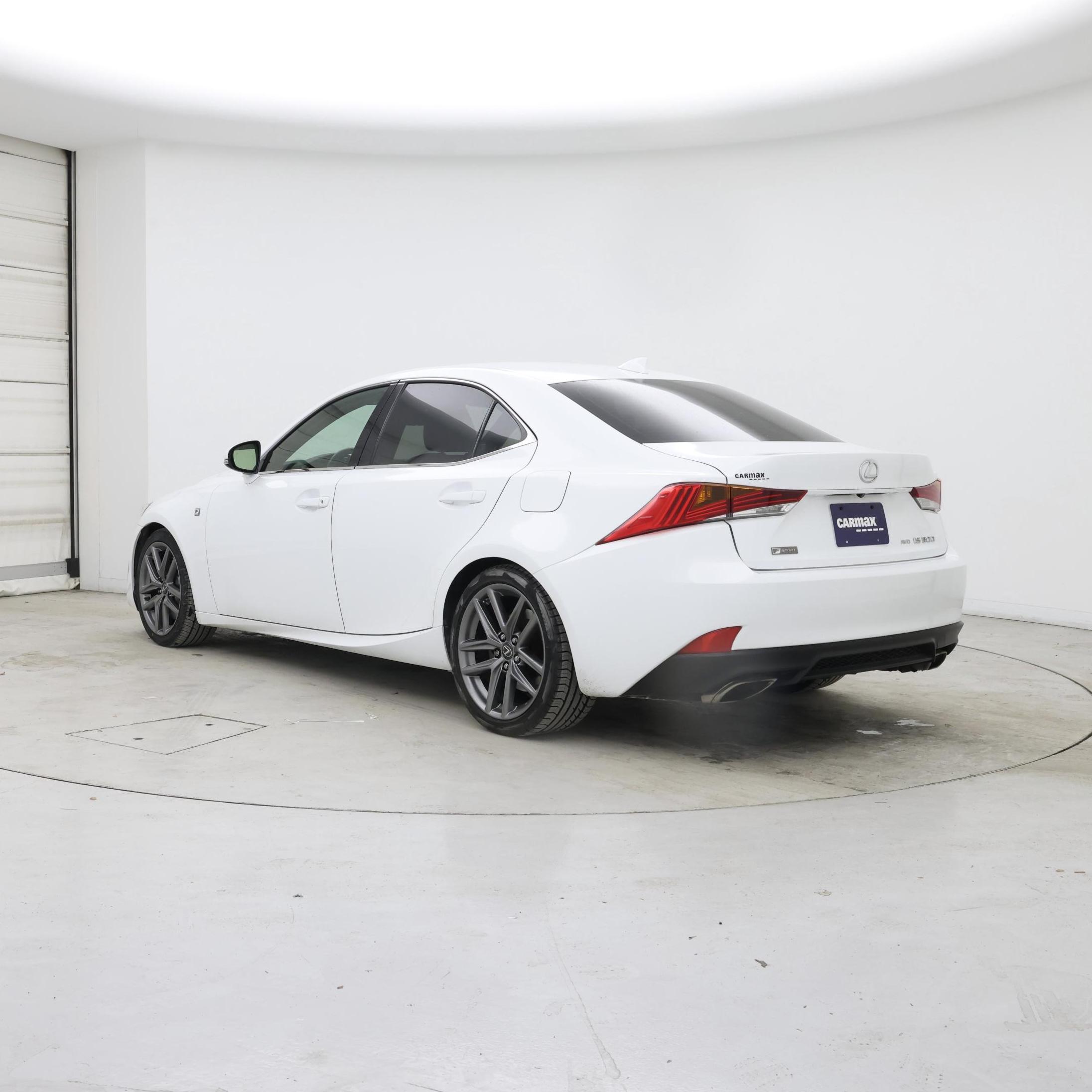 Thumbnail: 2017 Lexus IS - 2