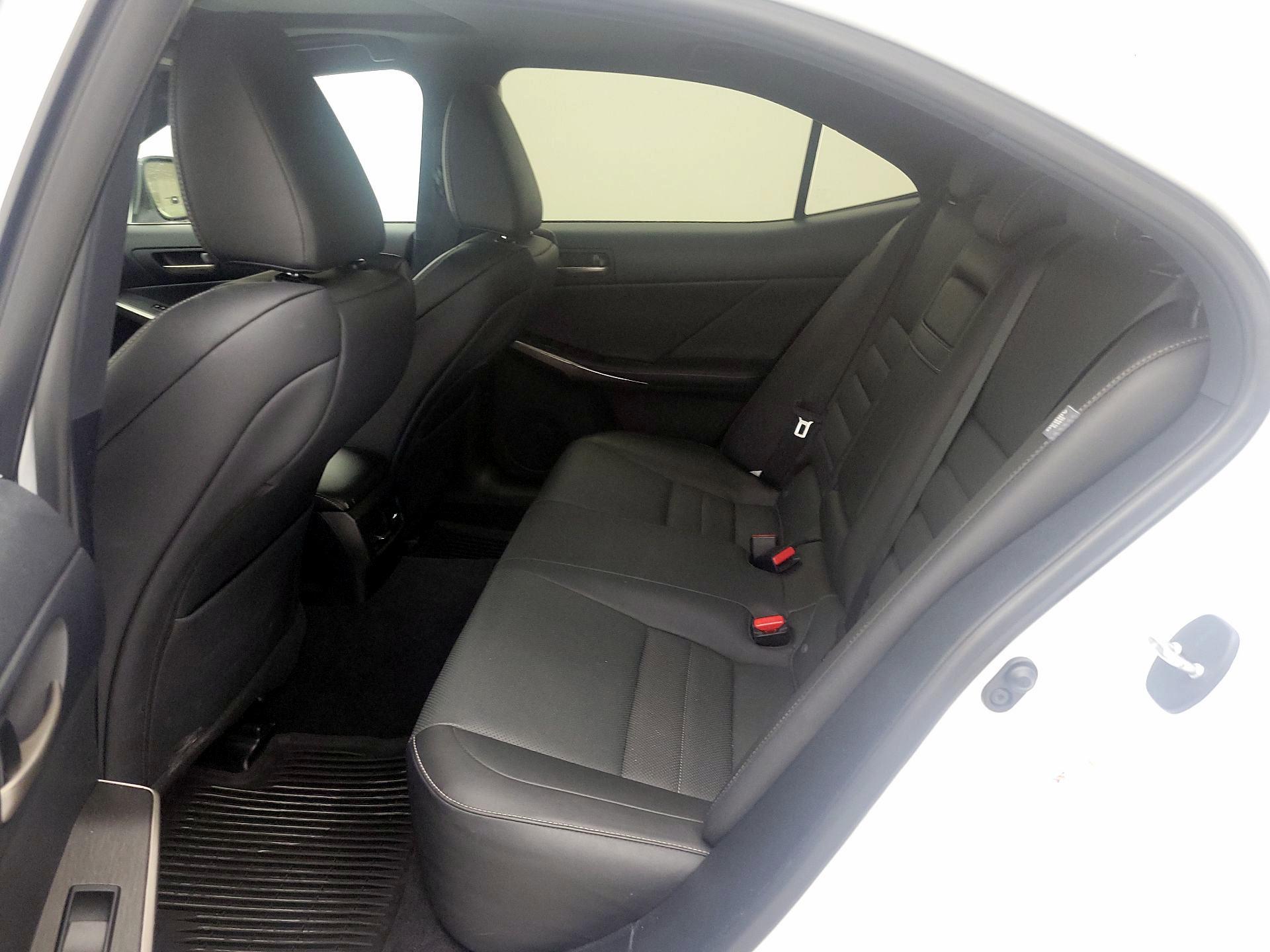 Thumbnail: 2017 Lexus IS - 20