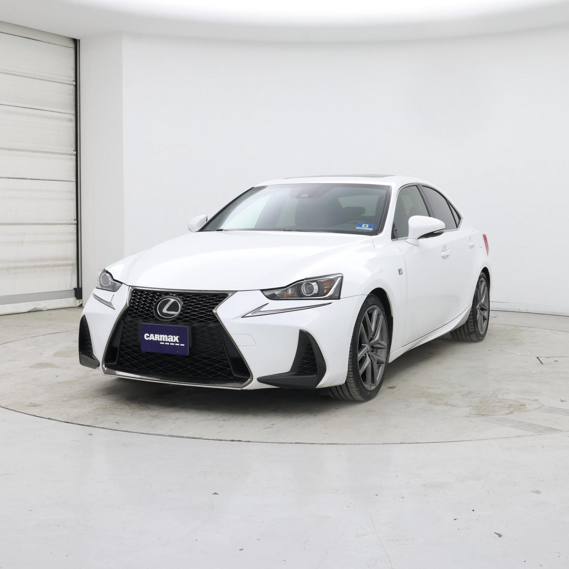 Thumbnail: 2017 Lexus IS - 4