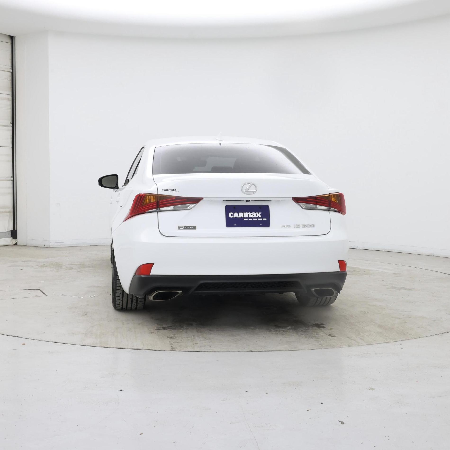 Thumbnail: 2017 Lexus IS - 6