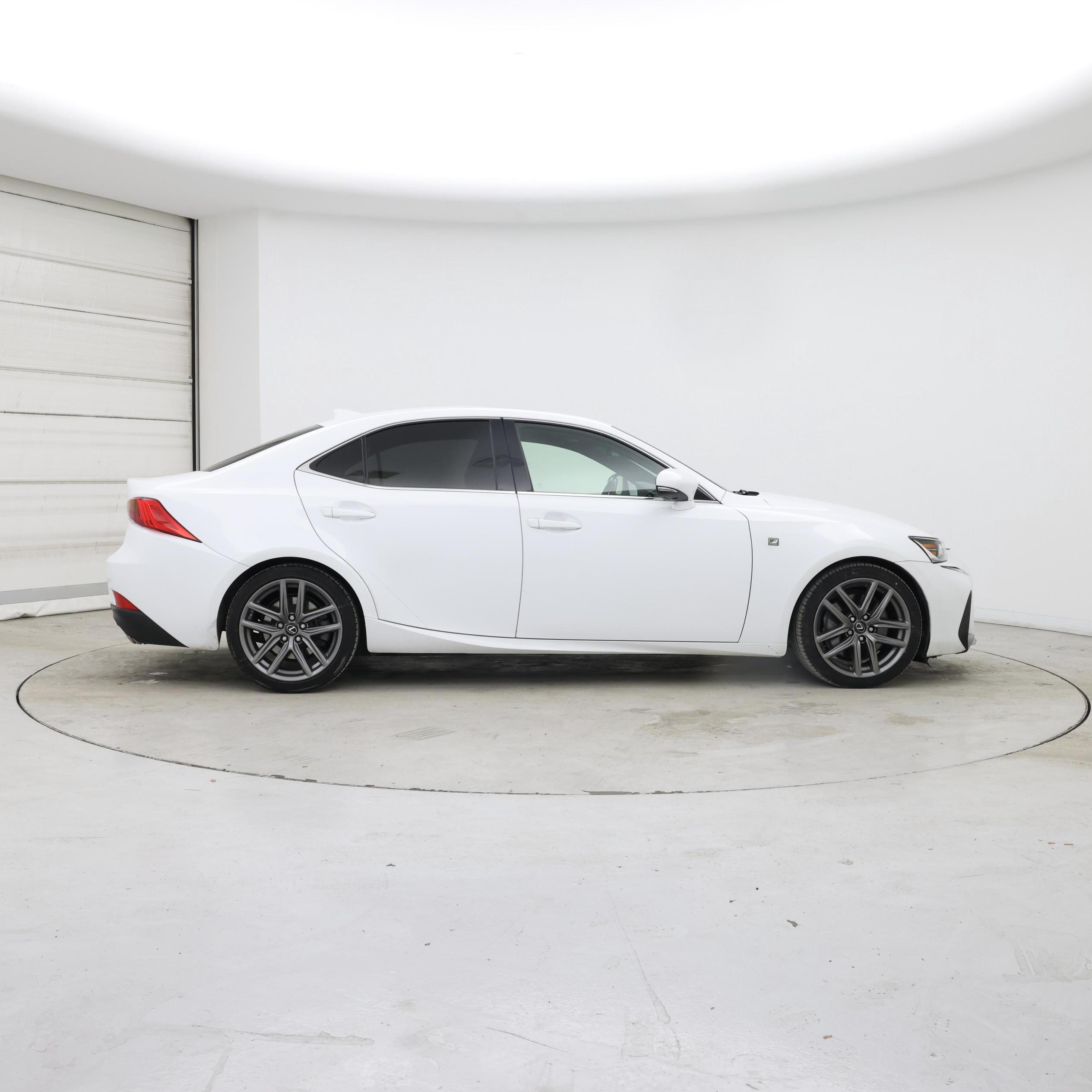 Thumbnail: 2017 Lexus IS - 7