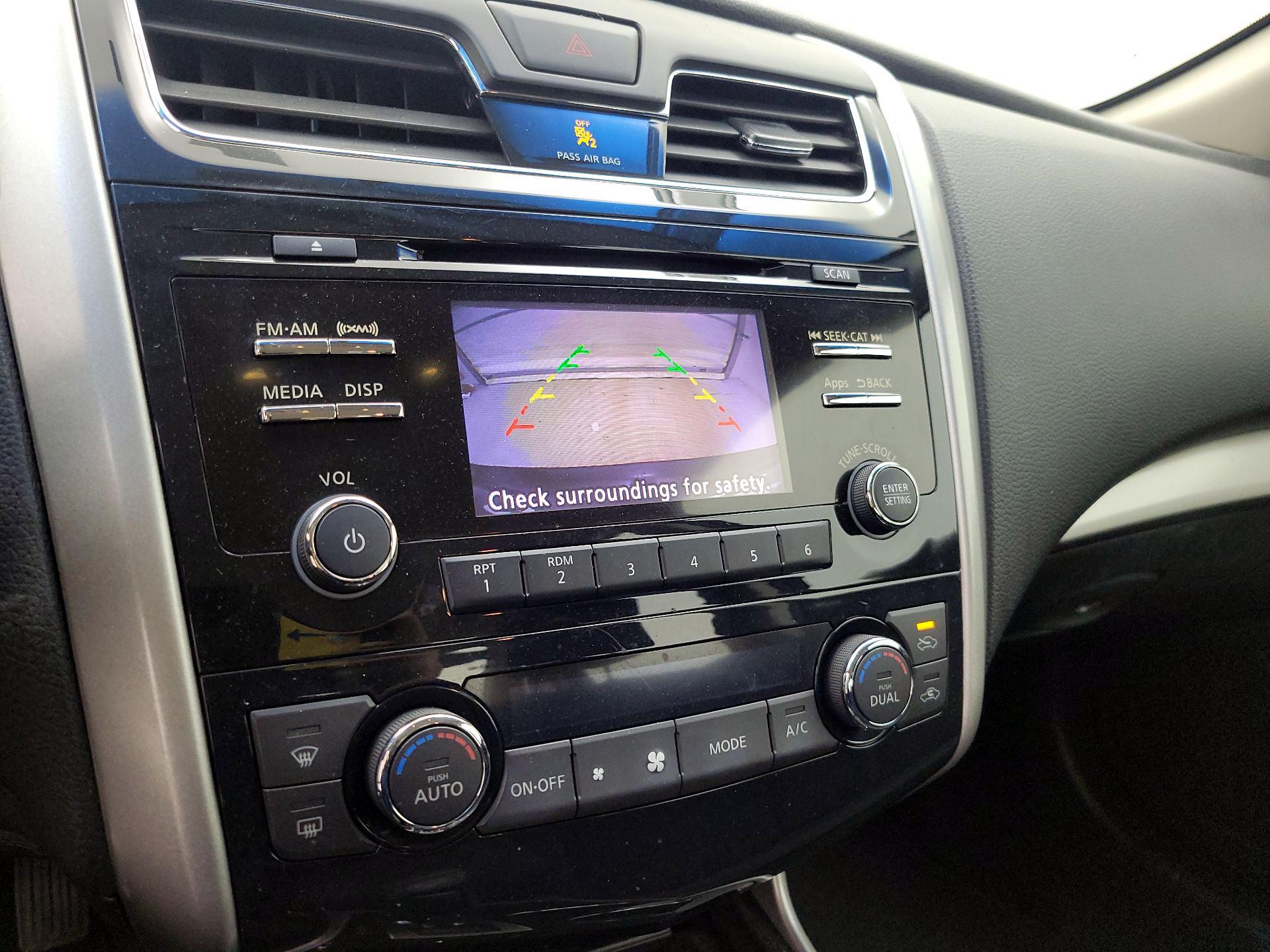 Thumbnail: 2014 Nissan Altima - 14