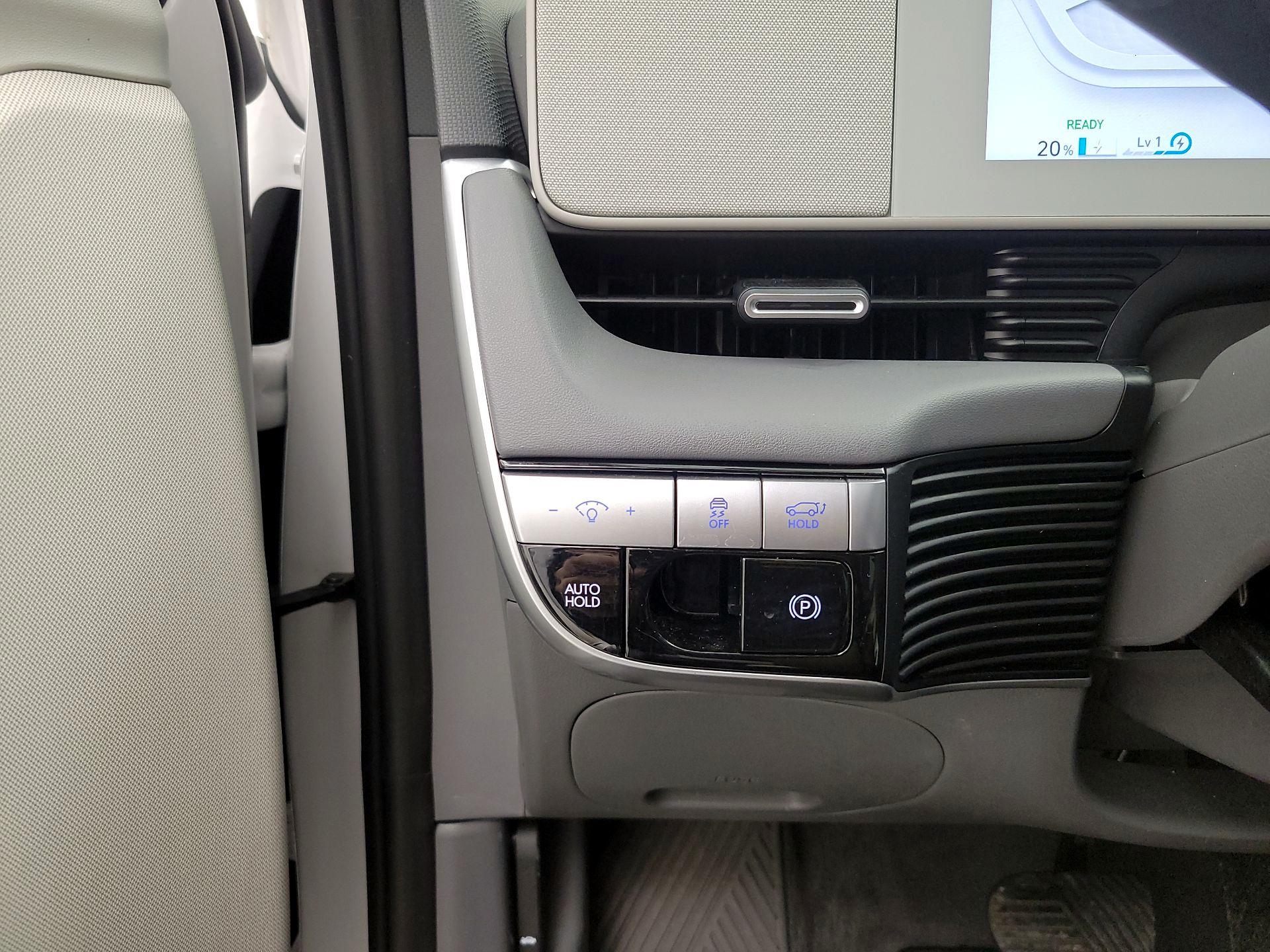 Thumbnail: 2022 Hyundai Ioniq 5 - 13