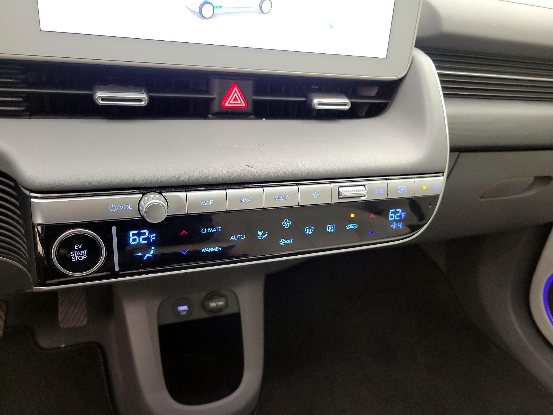 Thumbnail: 2022 Hyundai Ioniq 5 - 16