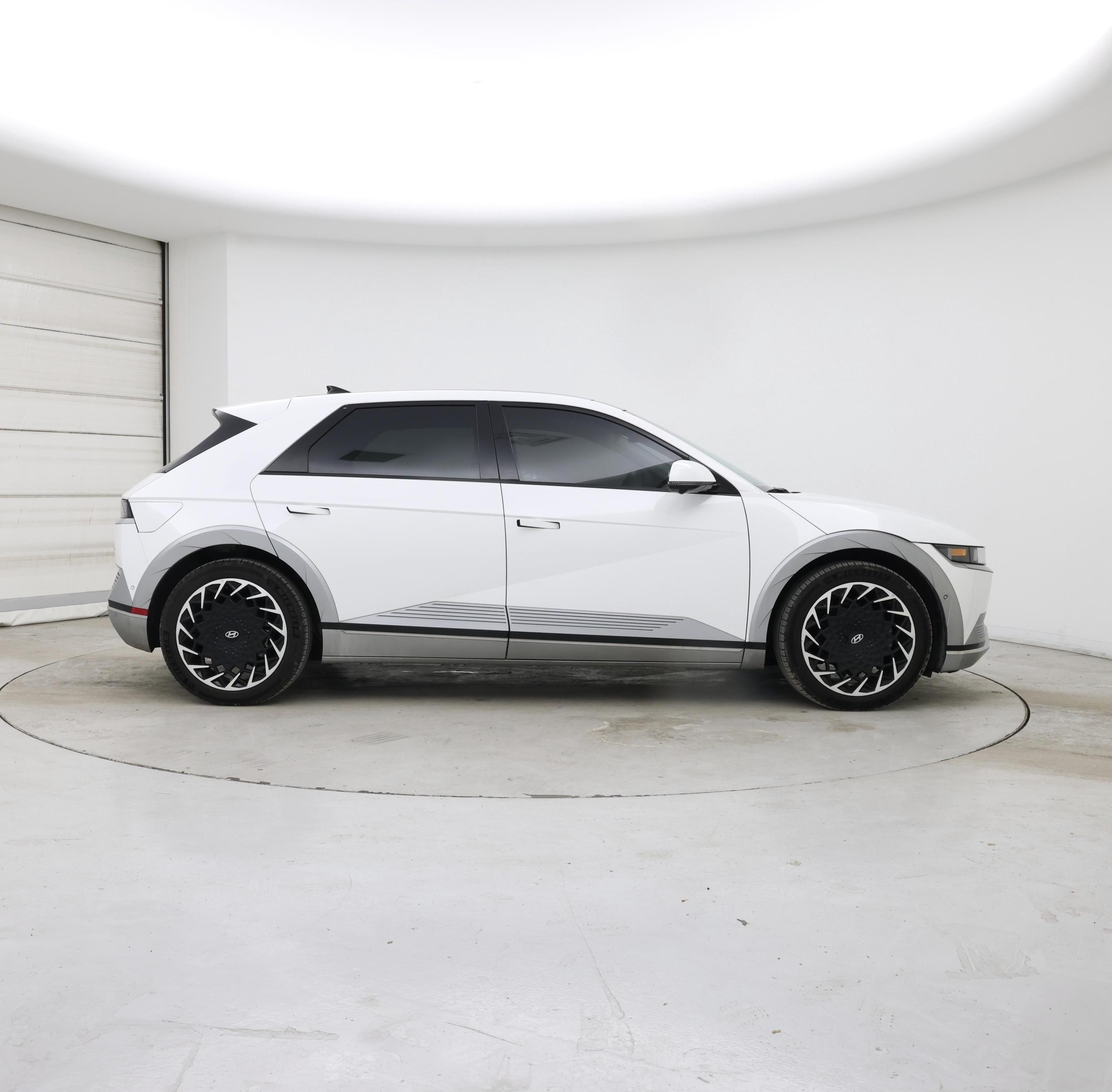 Thumbnail: 2022 Hyundai Ioniq 5 - 7