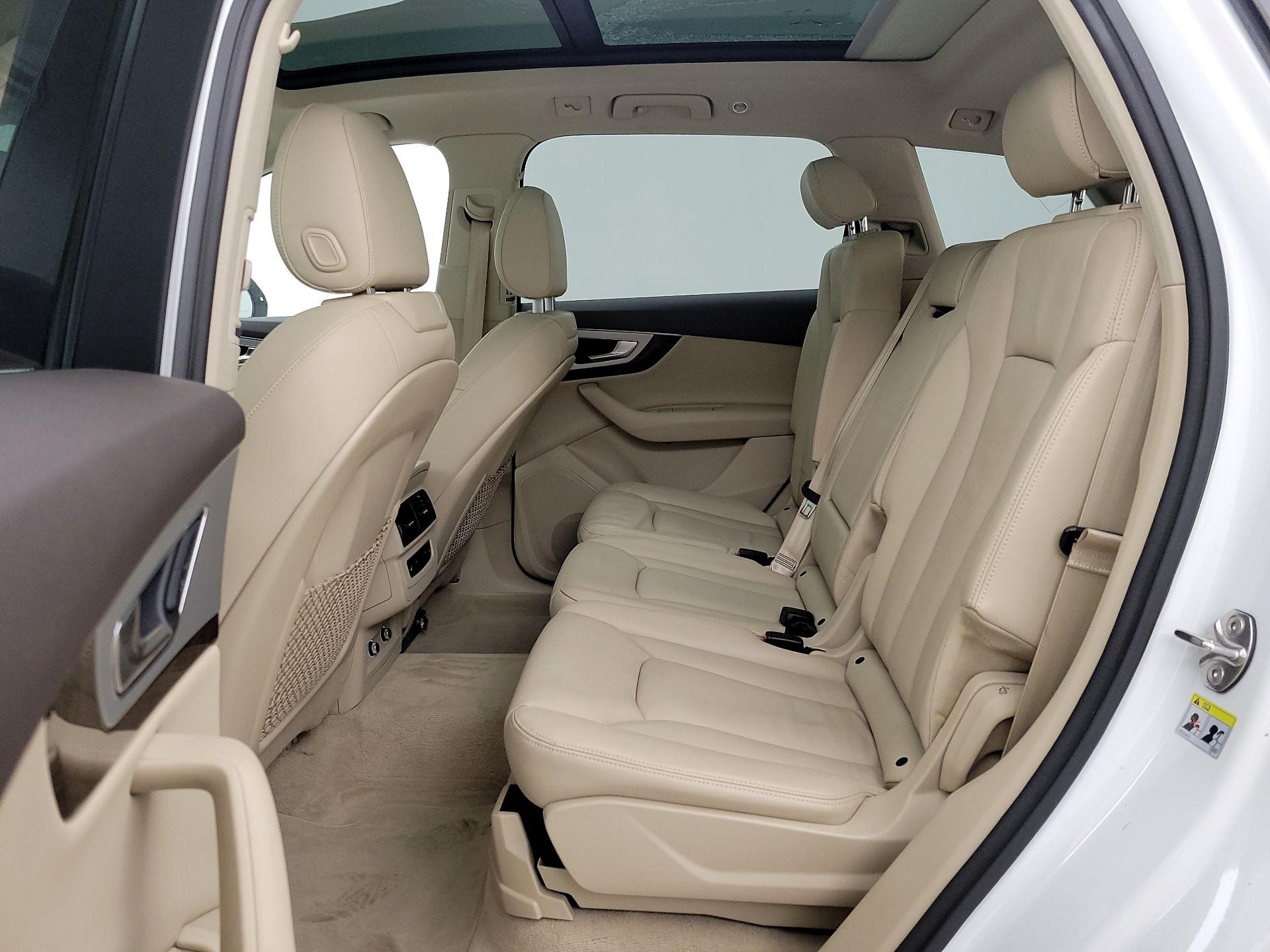 Thumbnail: 2019 Audi Q7 - 17