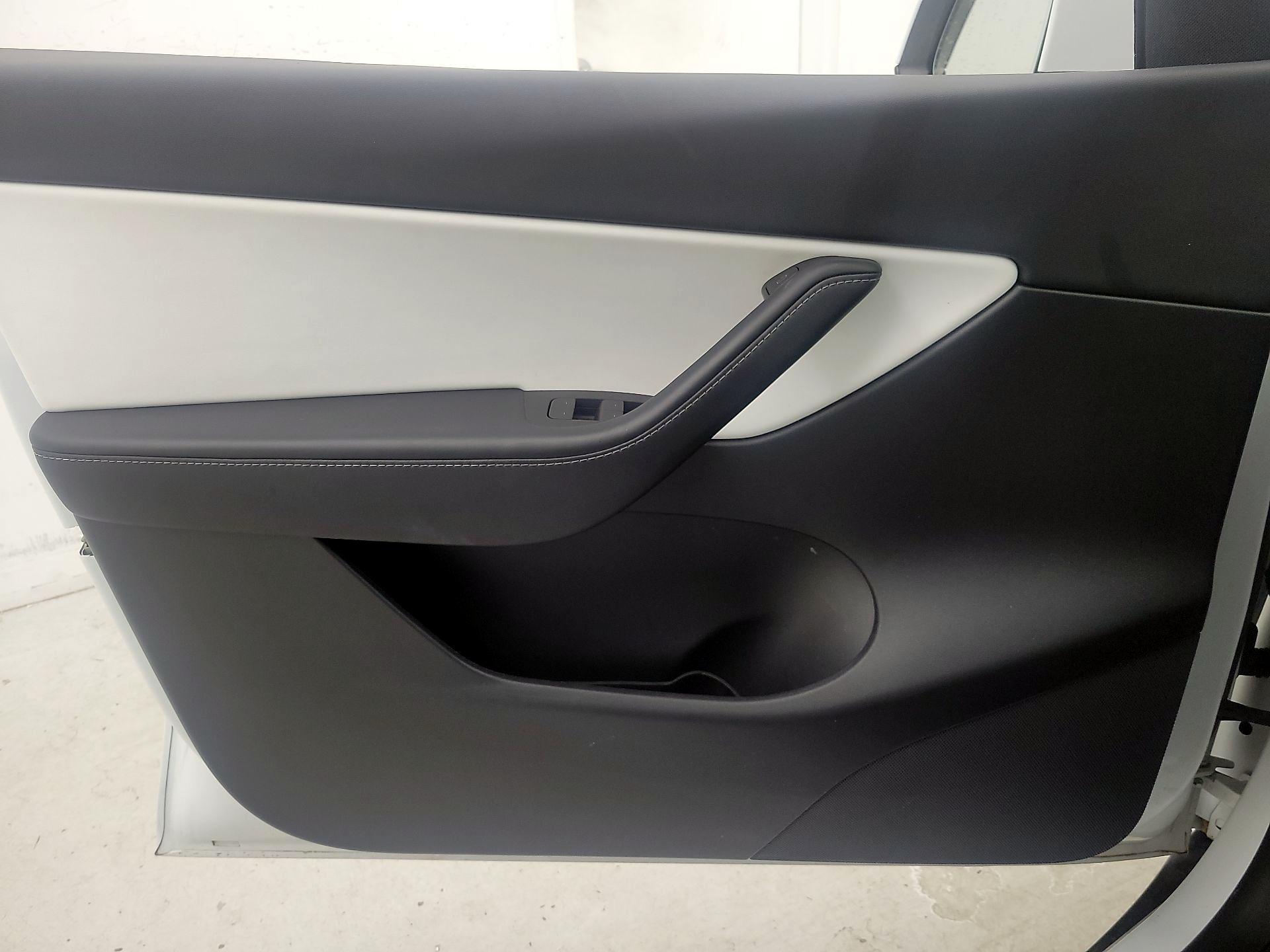 Thumbnail: 2021 Tesla Model Y - 12