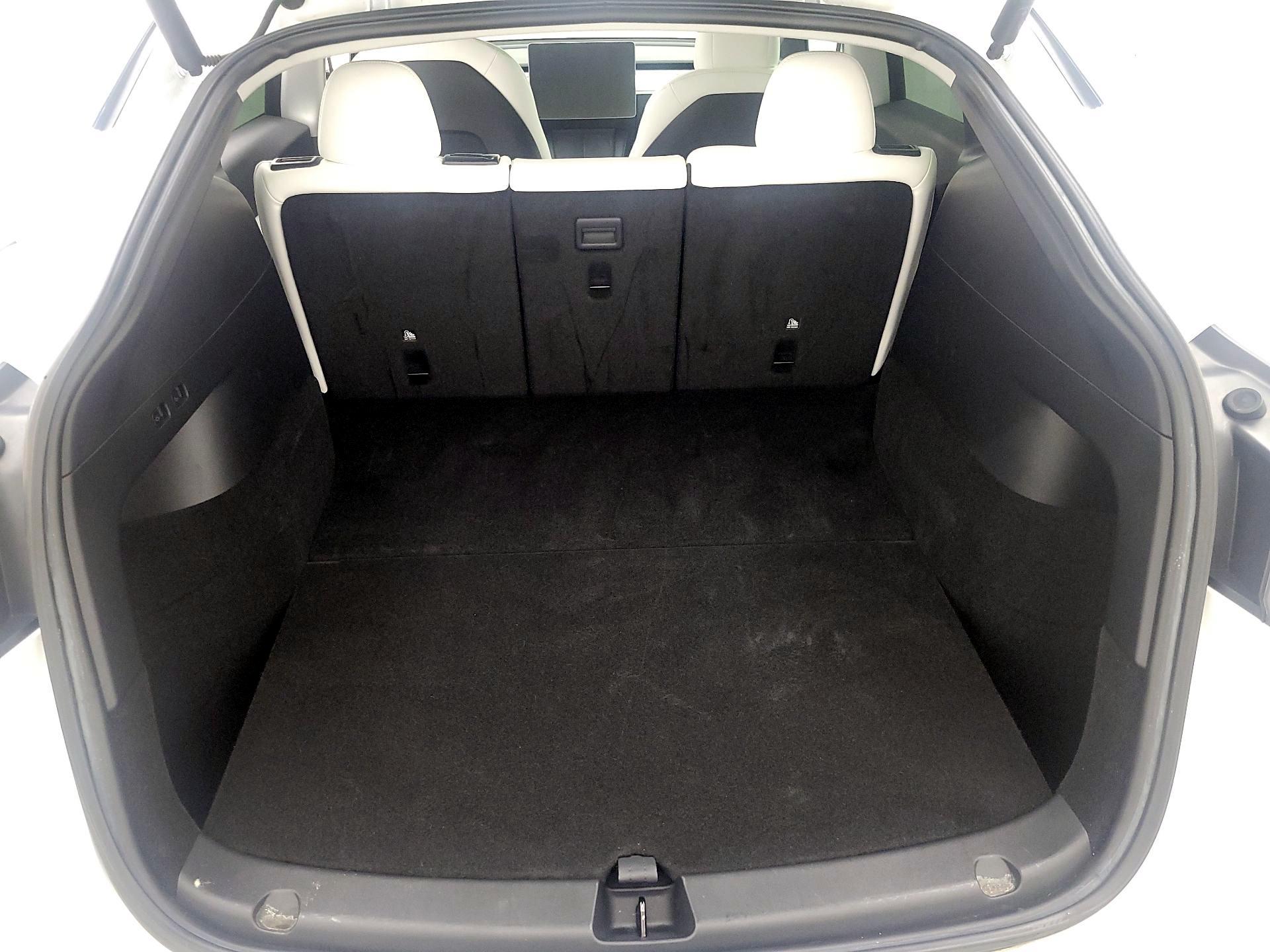 Thumbnail: 2021 Tesla Model Y - 19