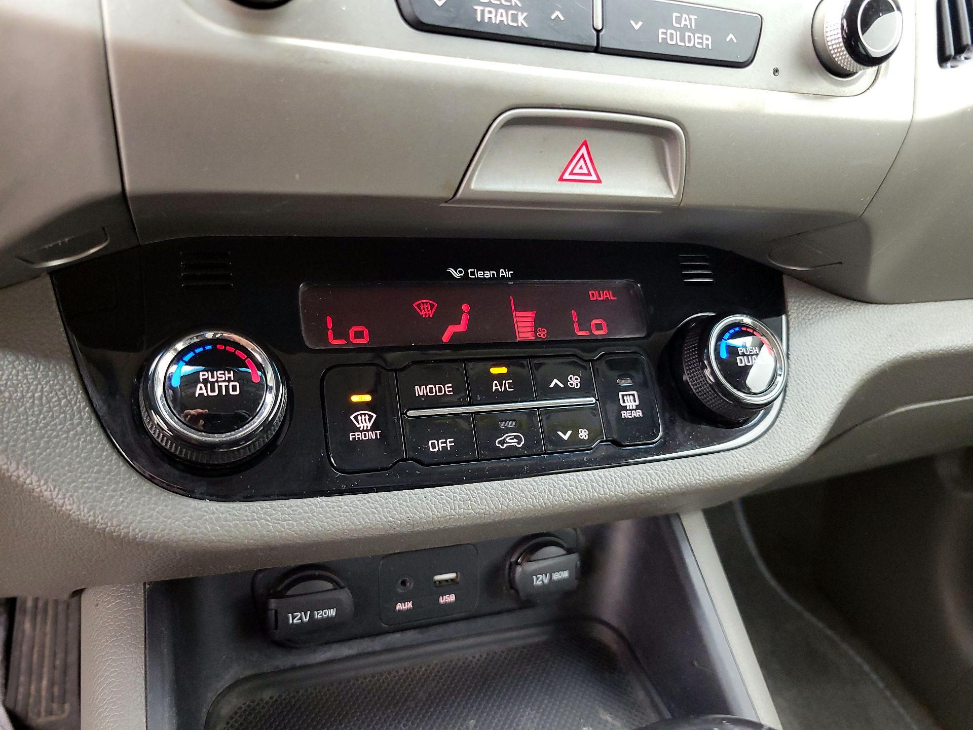 Thumbnail: 2016 Kia Sportage - 16