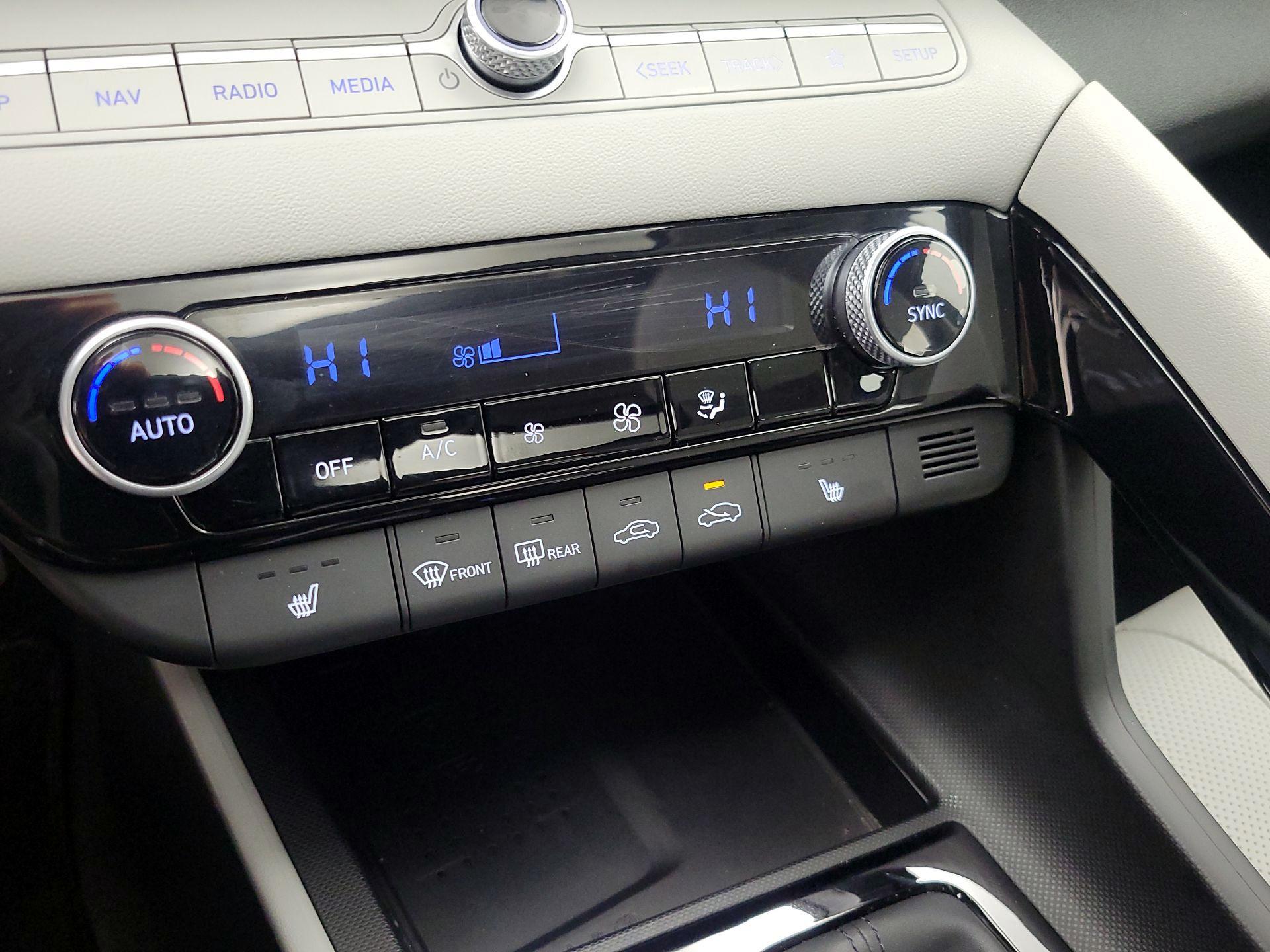 Thumbnail: 2023 Hyundai Elantra - 16