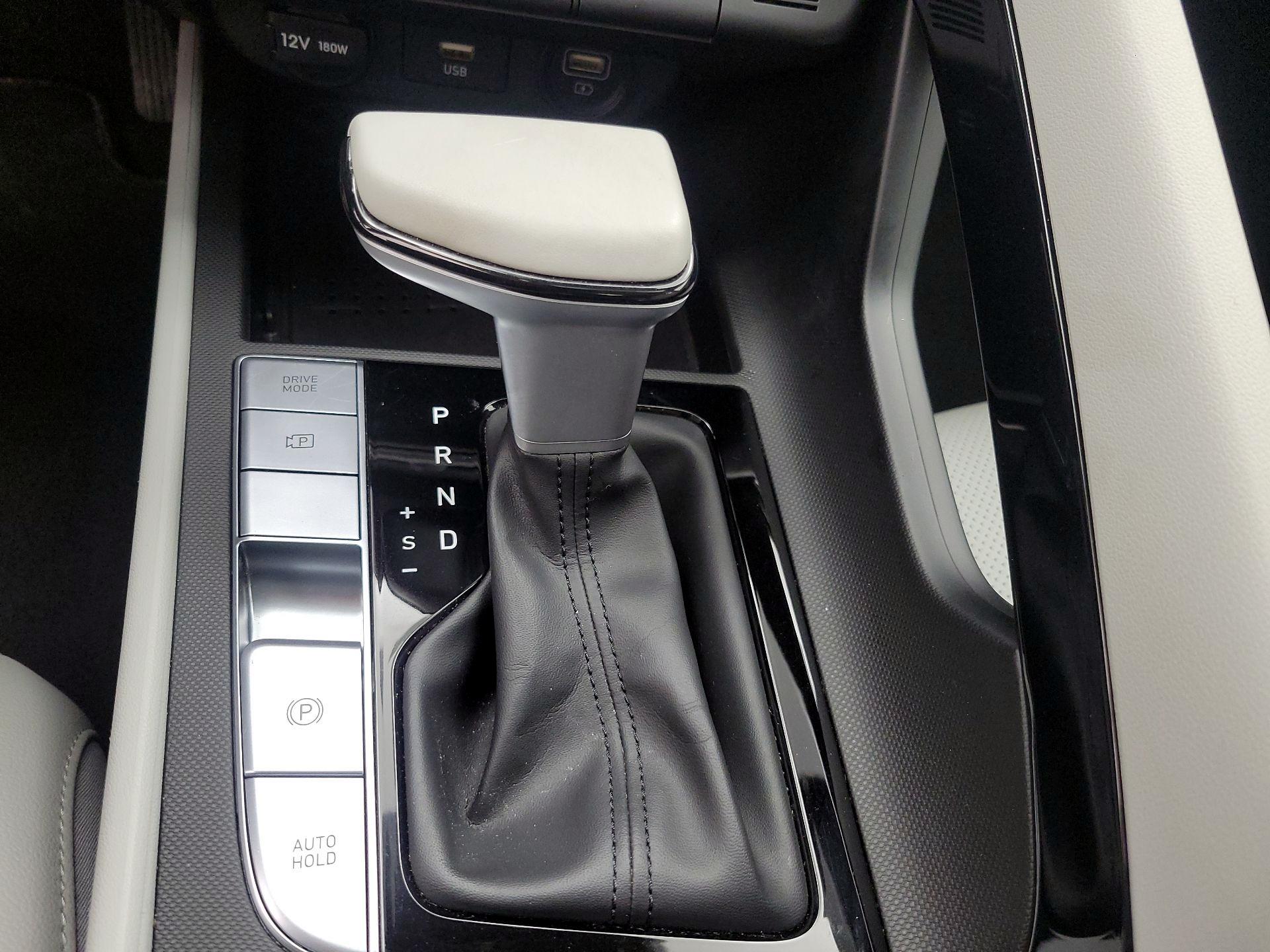 Thumbnail: 2023 Hyundai Elantra - 17