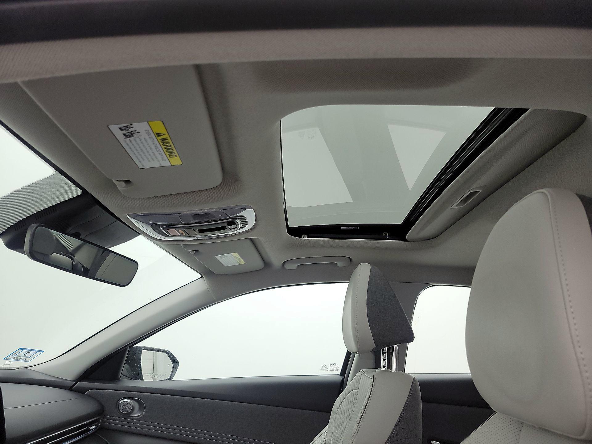 Thumbnail: 2023 Hyundai Elantra - 19