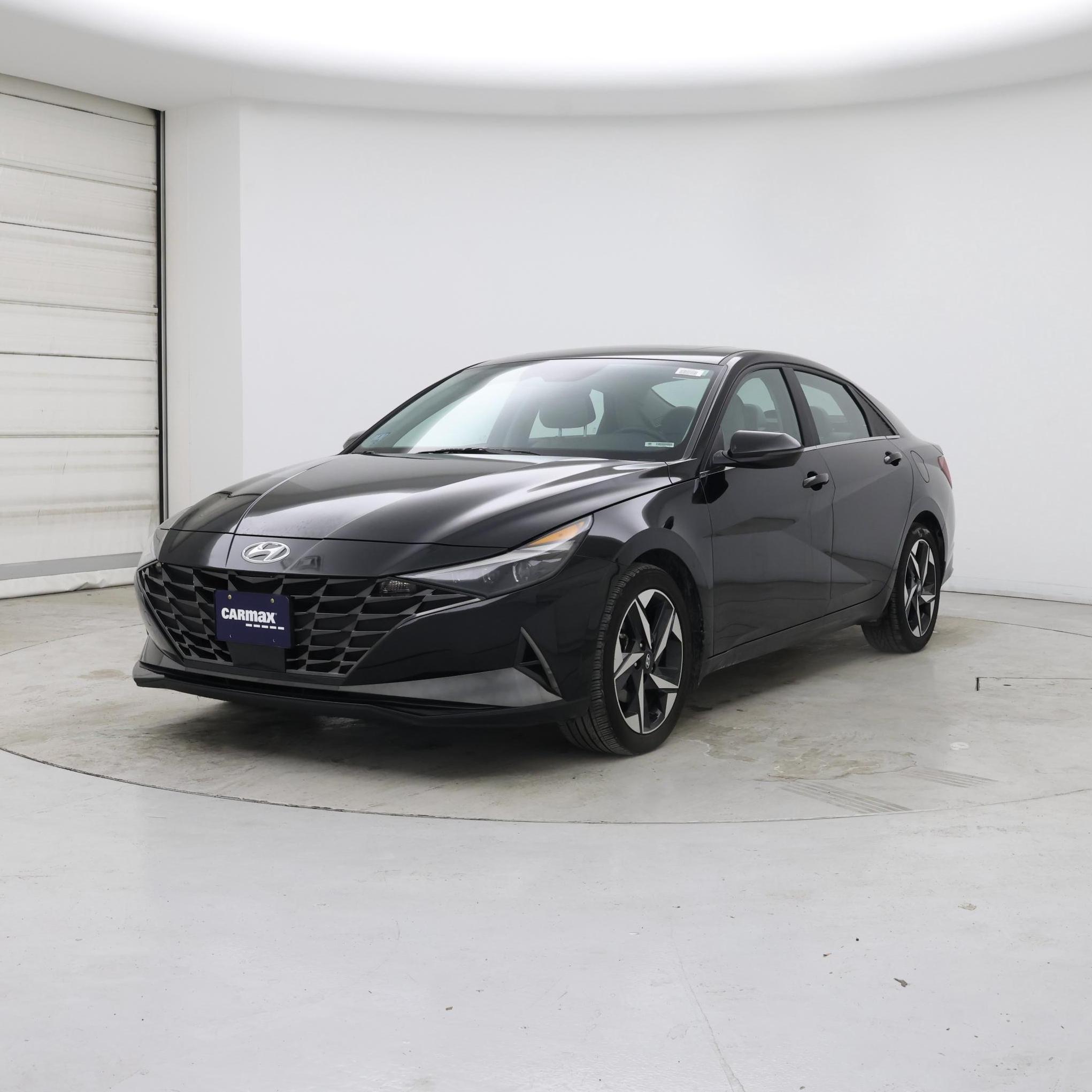 Thumbnail: 2023 Hyundai Elantra - 4