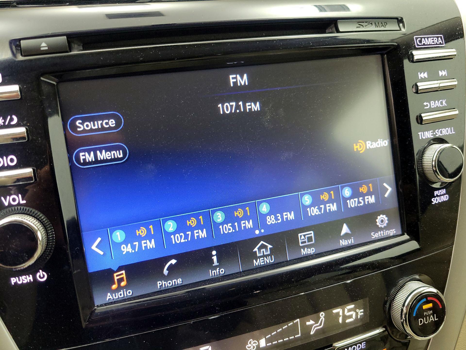 Thumbnail: 2015 Nissan Murano - 16