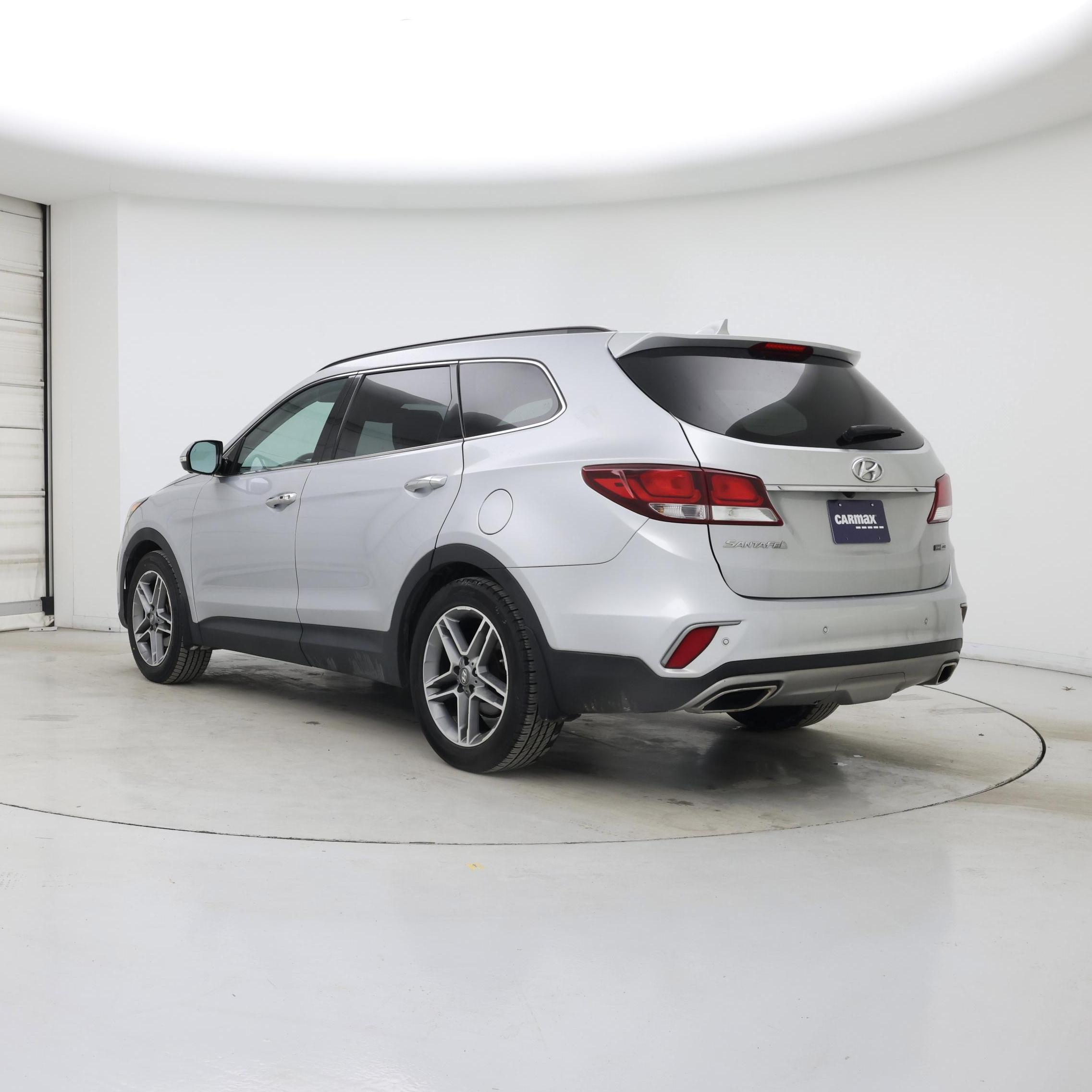 Thumbnail: 2017 Hyundai Santa Fe - 2