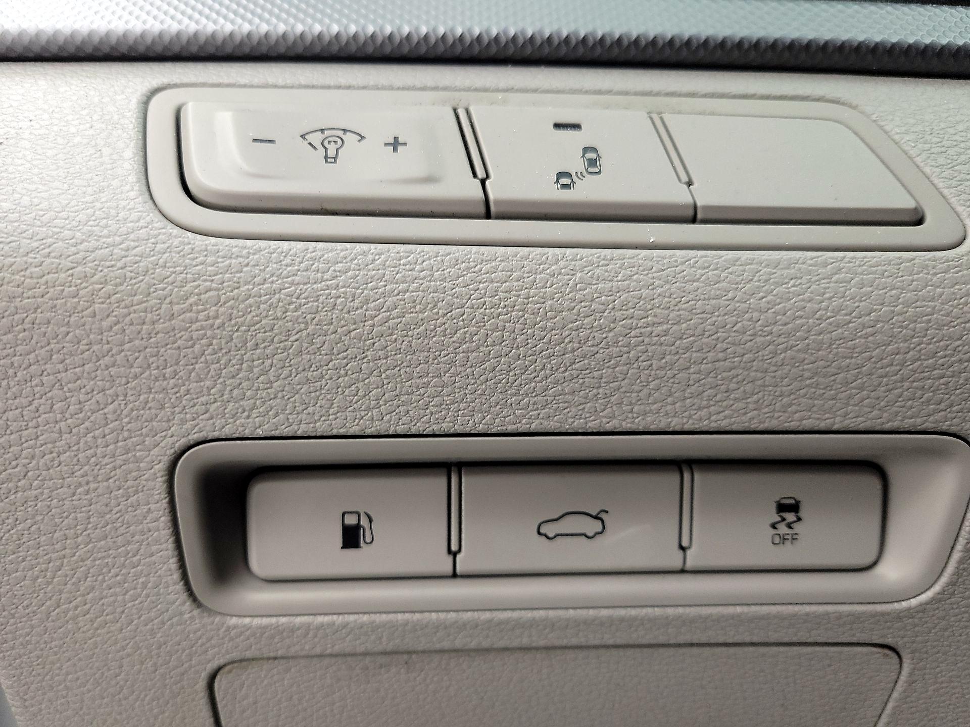 Thumbnail: 2019 Hyundai Sonata - 13