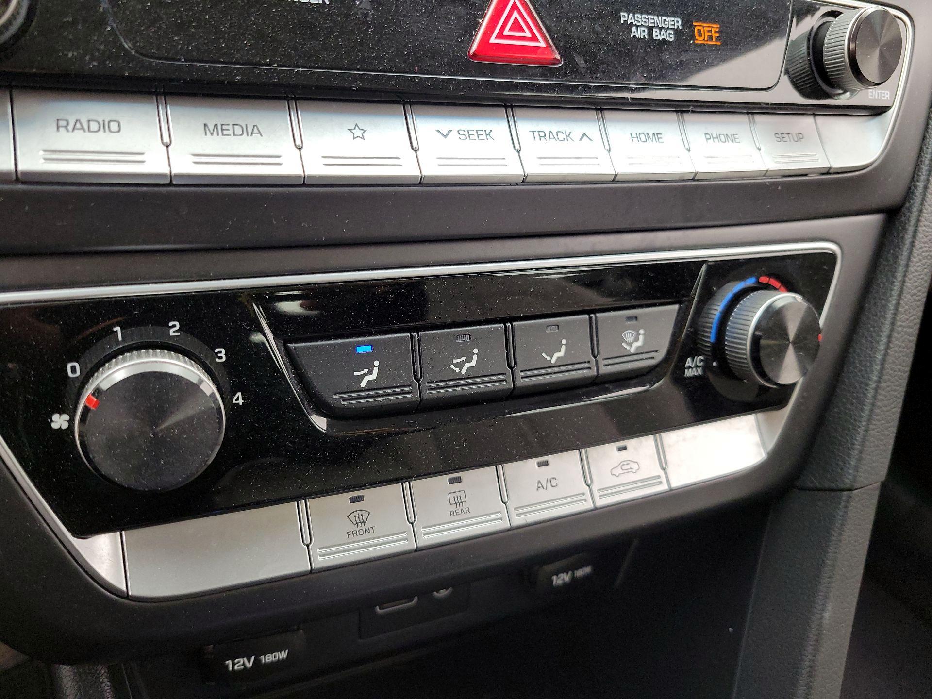 Thumbnail: 2019 Hyundai Sonata - 16