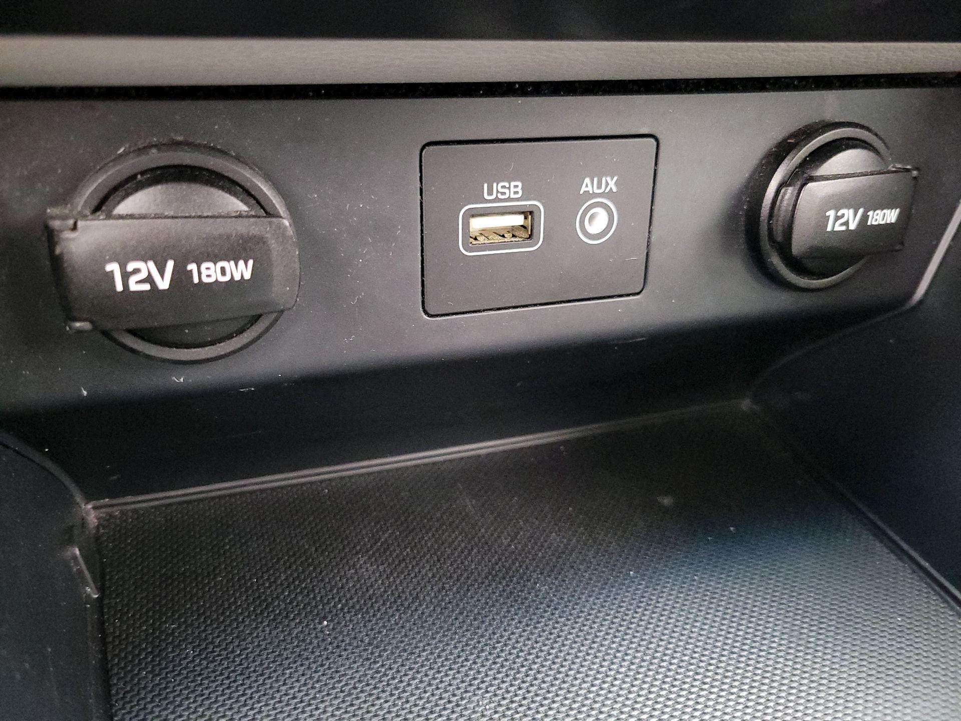 Thumbnail: 2019 Hyundai Sonata - 18